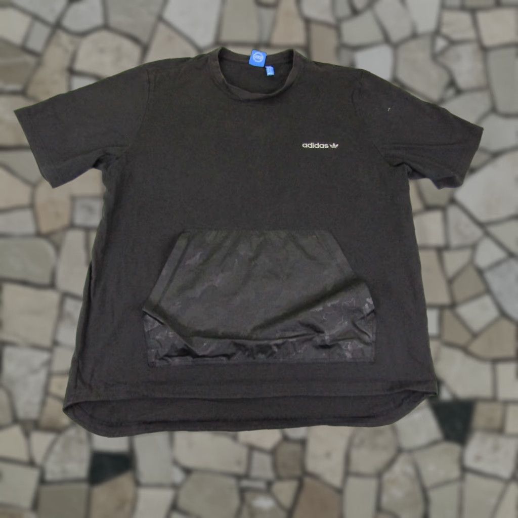 Adidas VINTAGE Adidas T-Shirt Mens Extra Large Crewneck Short Sleeve Black Logo Pockets Sports Size US XL / EU 56 / 4 - 1 Thumbnail