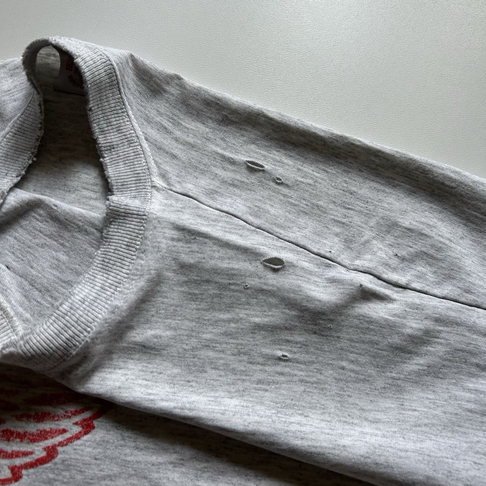 Fruit Of The Loom × NHL × Vintage Vintage Detroit Red Wings T Shirt XXL Gray 90s NHL Hockey Size US XXL / EU 58 / 5 - 7 Thumbnail