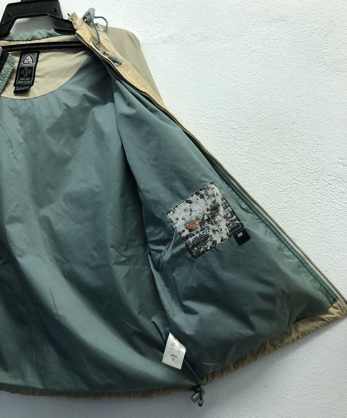 Nike ACG Vintage Nike ACG Outer Layer Windbreaker Jacket Men’s Small Size US S / EU 44-46 / 1 - 15 Thumbnail