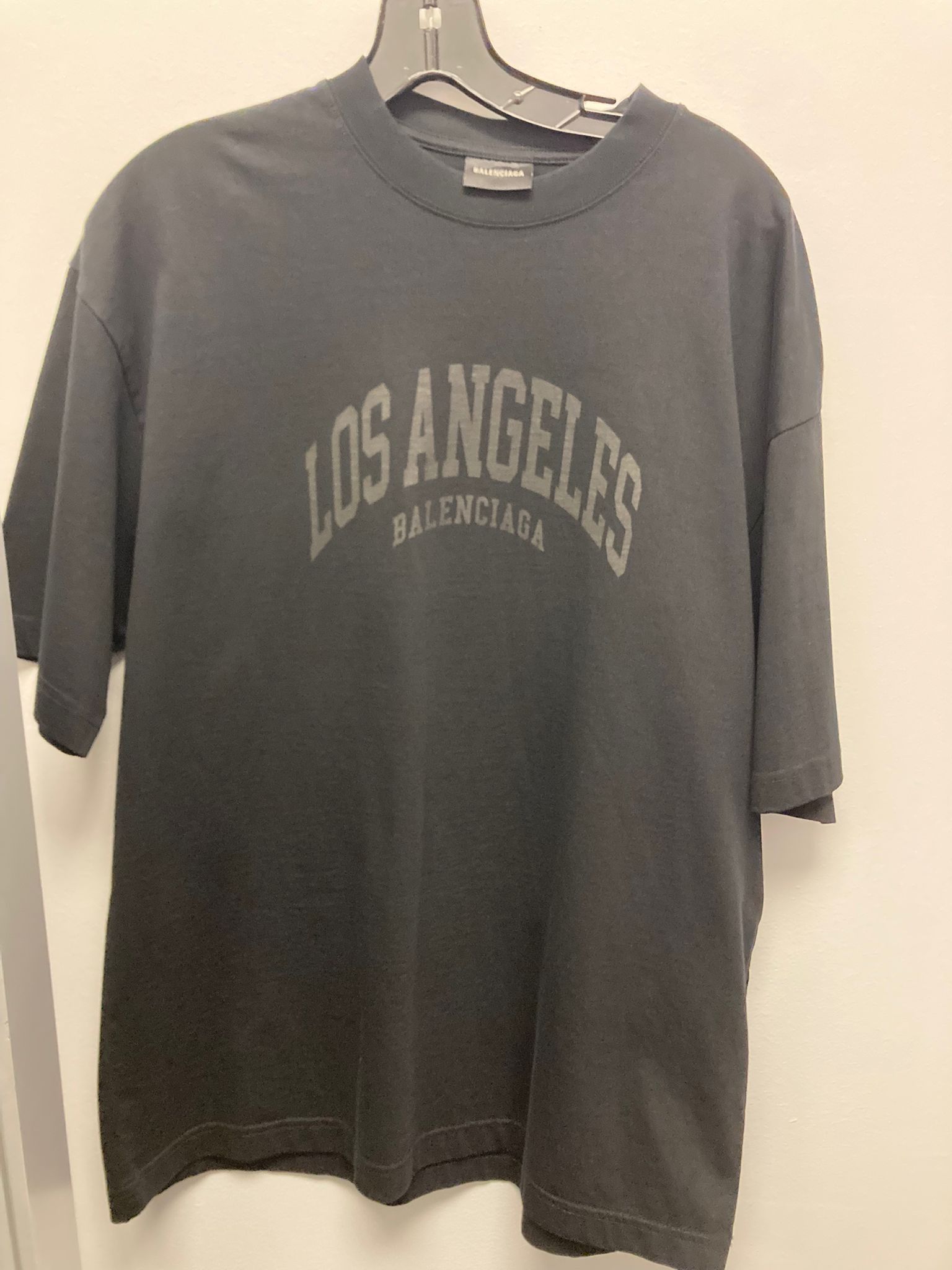 Balenciaga o1s1wg111124 Cities Los Angeles Medium Fit T-Shirt in Black Size US M / EU 48-50 / 2 - 1 Preview