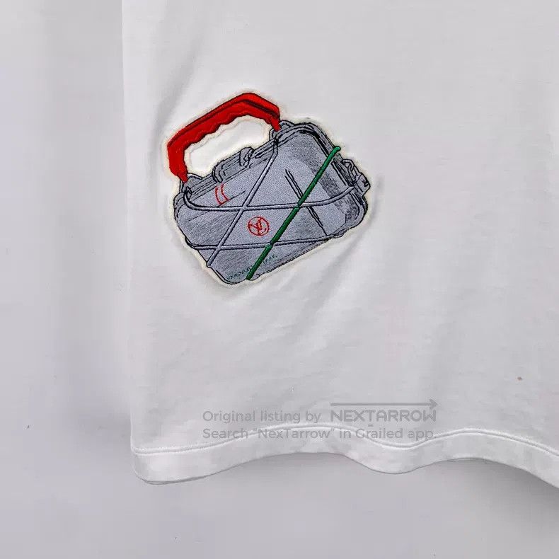 Louis Vuitton Louis Vuitton White watch badge embroidered cotton crew ne Size US M / EU 48-50 / 2 - 4 Thumbnail