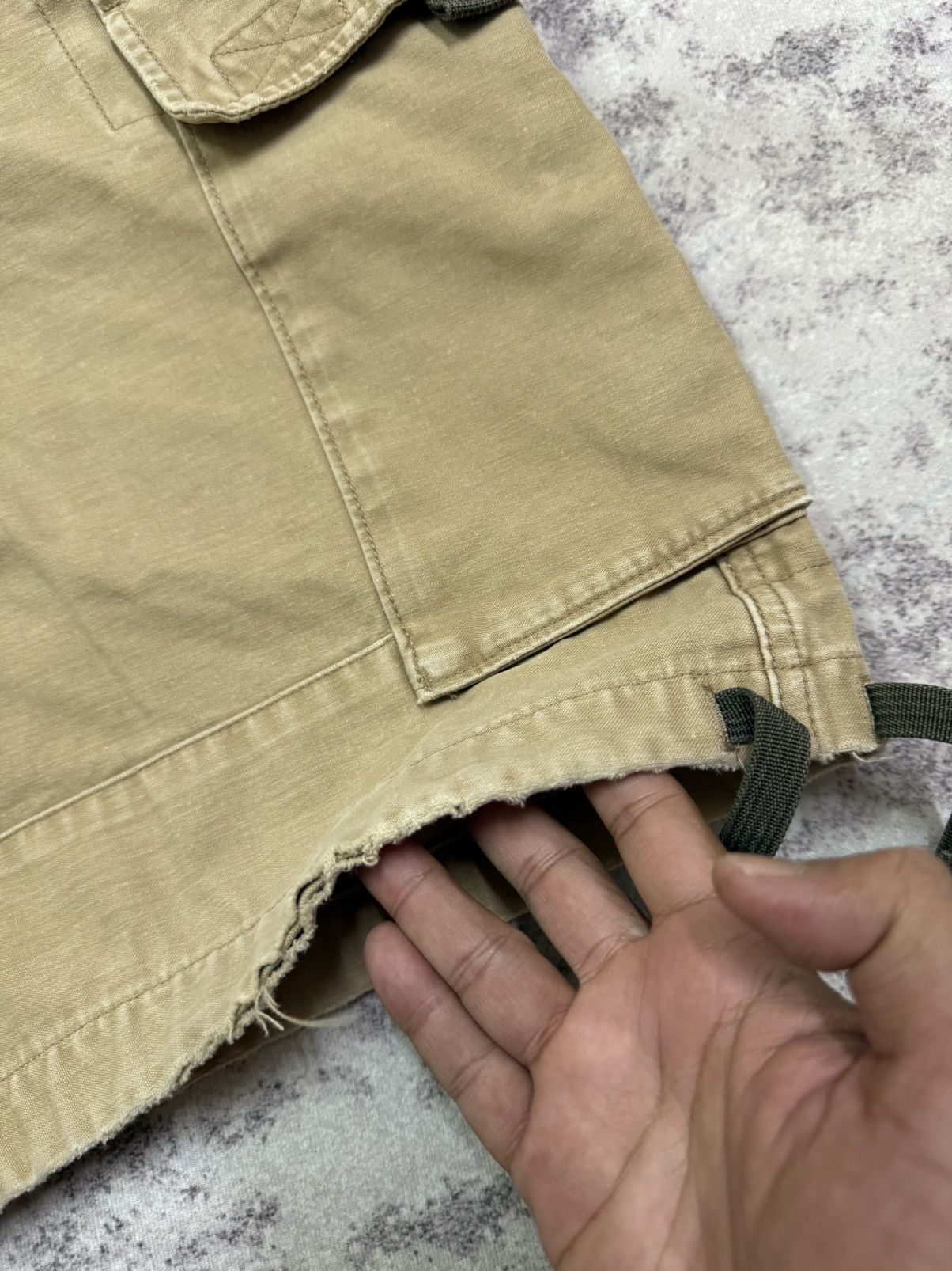 Abercrombie & Fitch Abercrombie and fitch khakis cargo short pants Size US 34 / EU 50 - 4 Thumbnail