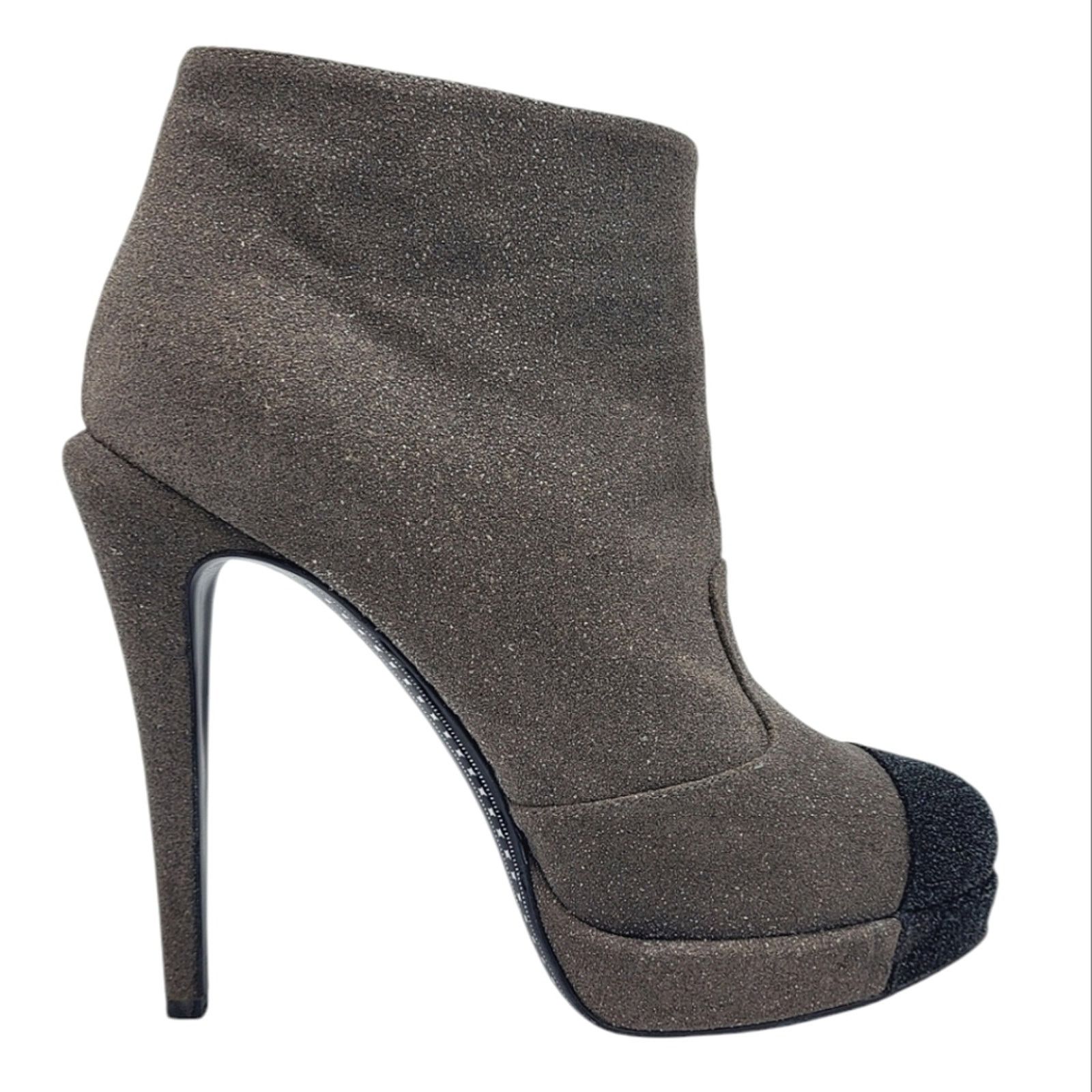 Chanel CHANEL CC Logo Cap Toe Glitter Suede Platform Ankle Boots 40 Size US 10 / IT 40 - 1 Thumbnail