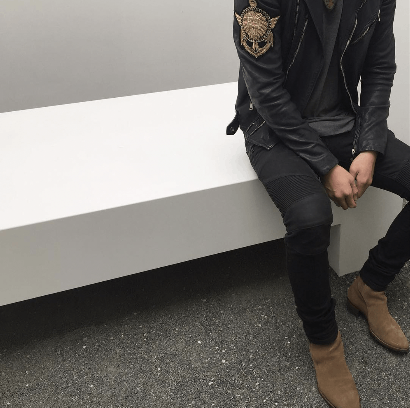 Balmain ROUSTEING BALMAIN EMBROIDERD PATCH LEATHER JACKET Size US L / EU 52-54 / 3 - 5 Thumbnail