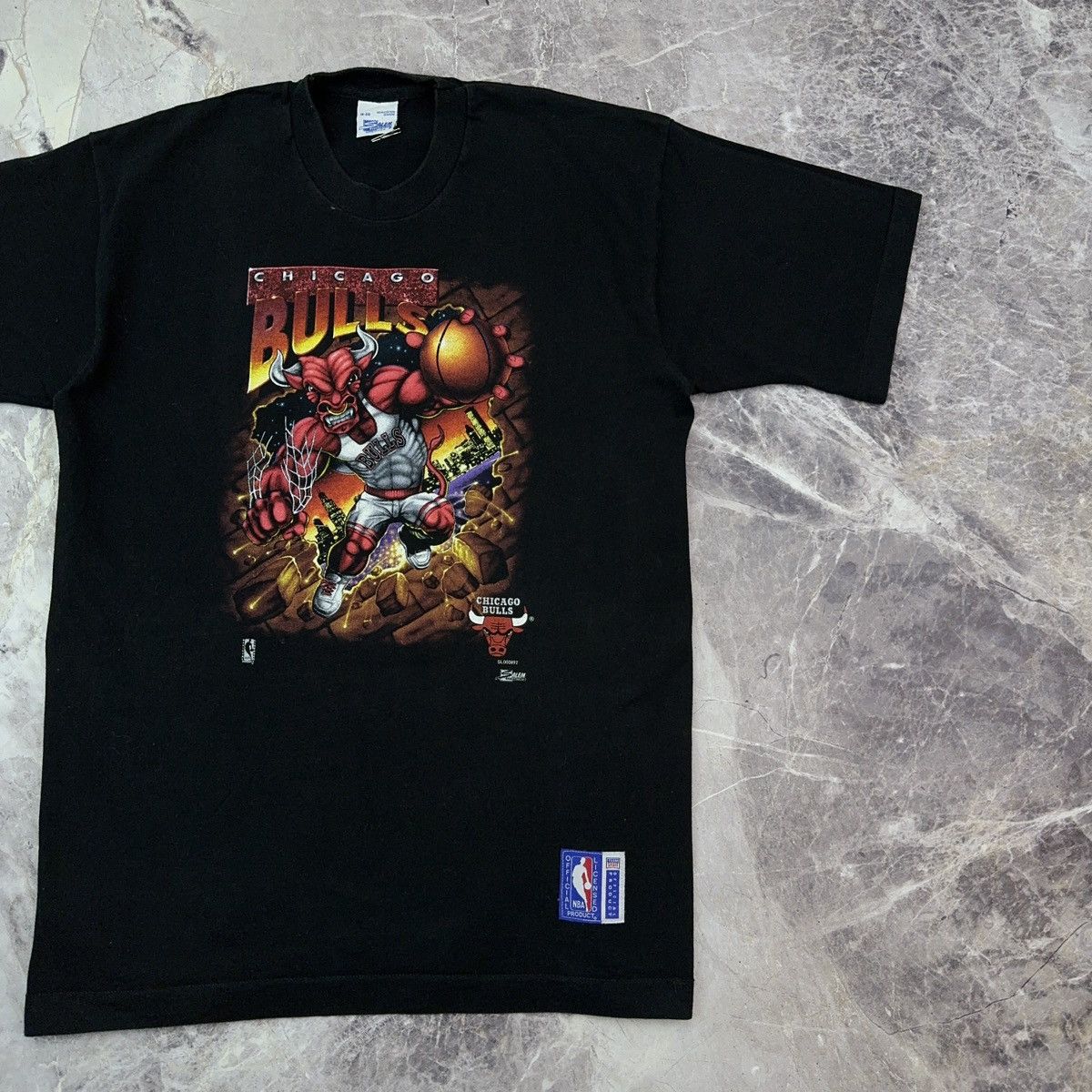NBA × Vintage Vintage 90s Chicago Bulls T shirt Superhero Benny NBA Salem Size US L / EU 52-54 / 3 - 8 Thumbnail