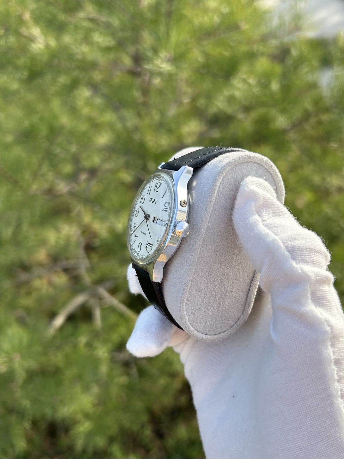 Vintage Vintage Watch Slava Mechanical Made in USSR Authentic 1980s Size ONE SIZE - 7 Thumbnail