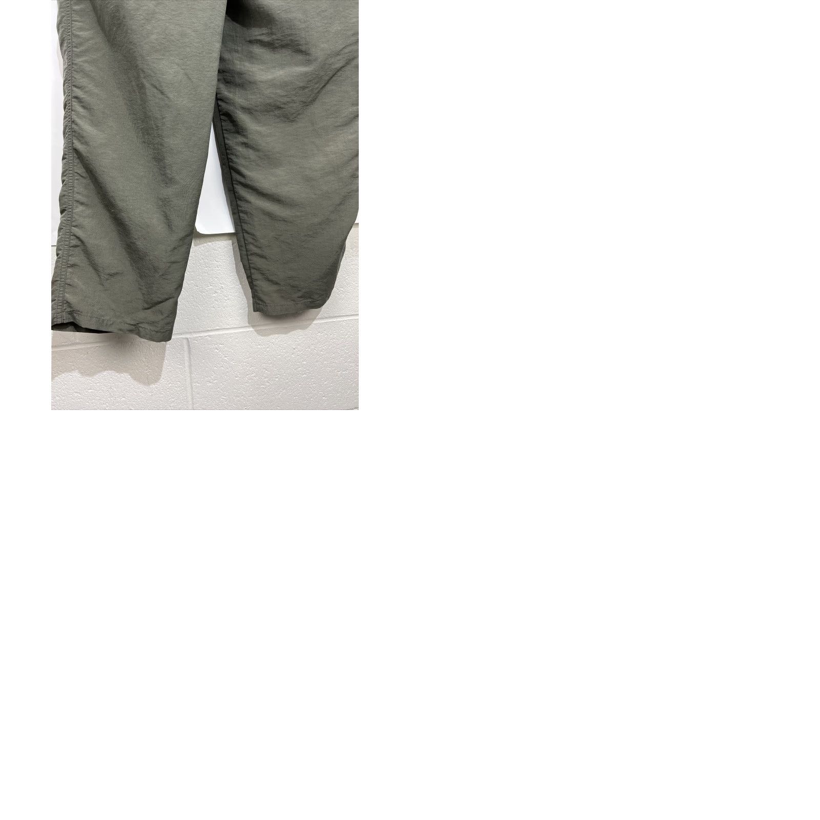Vintage World Wide Sportsman Nylon Outdoors Hiking Pants Olive 34 34x30 Regular 5-Pocket Cargo Zip Pockets Belt Loops Men Size US 34 / EU 50 - 9 Thumbnail