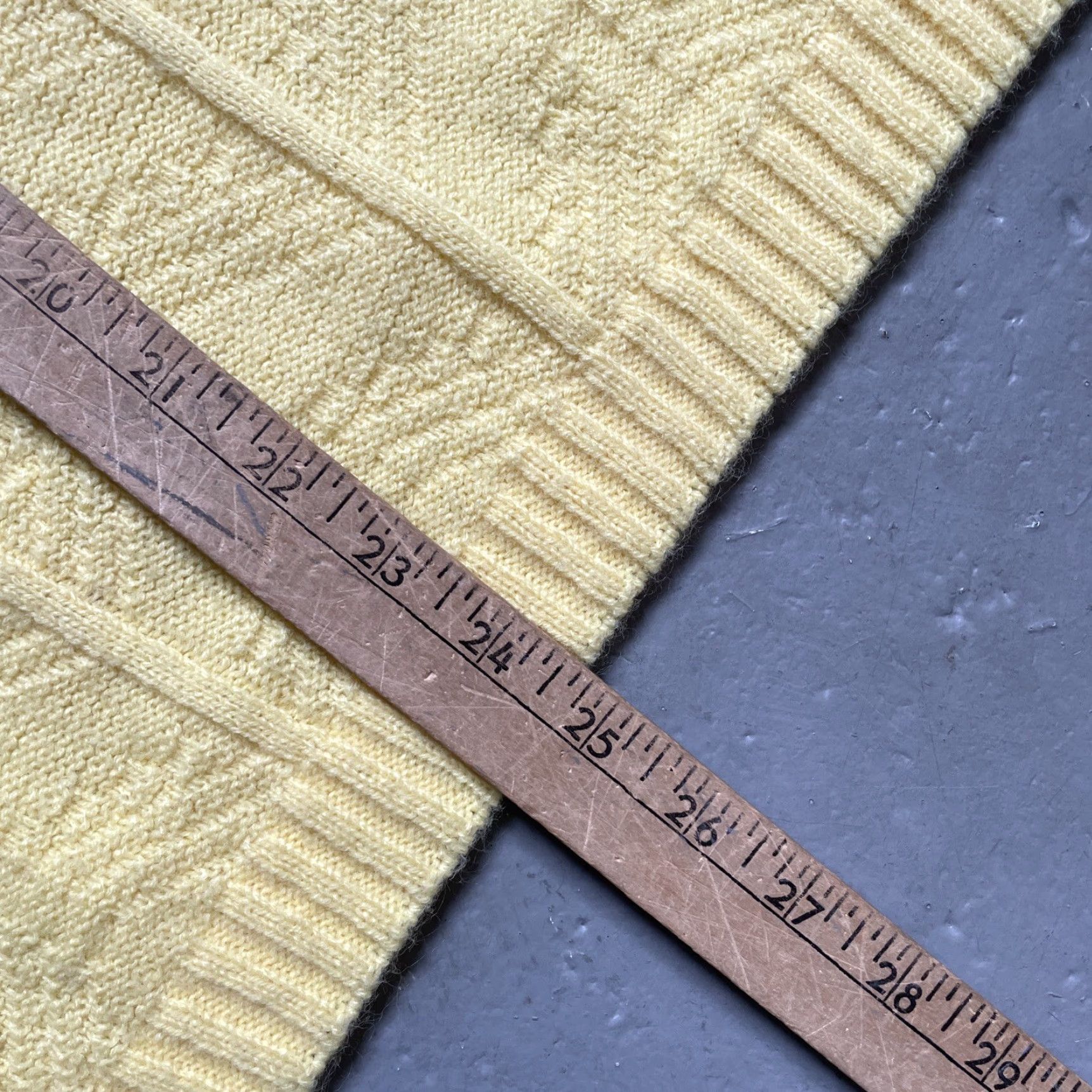Vintage VINTAGE Towncraft Acrylic Knit Pattern S/S Sweater Mock Neck XL Unisex Adults Yellow 60s 70s Americana Preppy Rockabilly Mod Pullover Knit Mens Womens Size US XL / EU 56 / 4 - 5 Thumbnail
