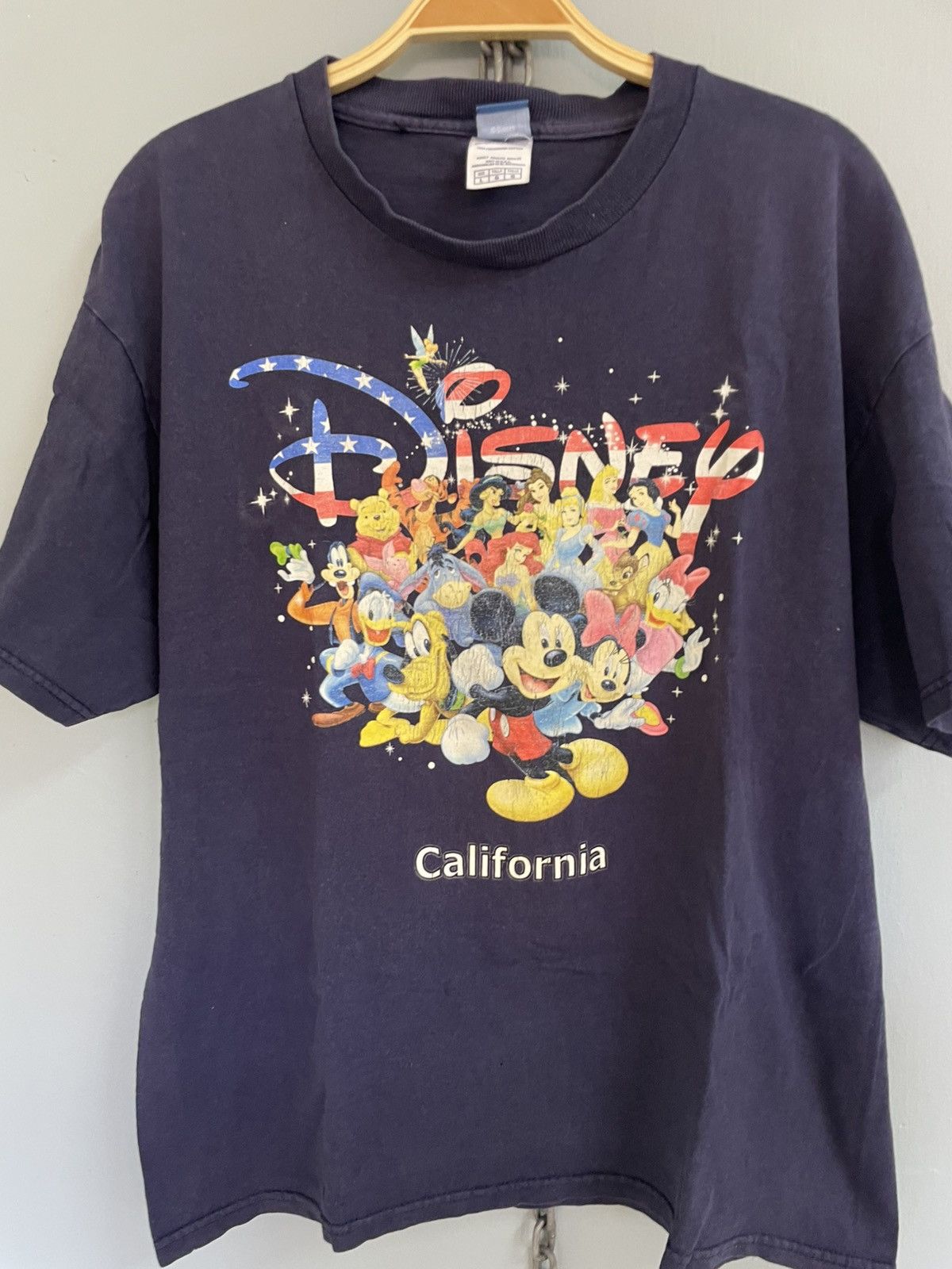 Vintage Y2K Disney California All character t shirt