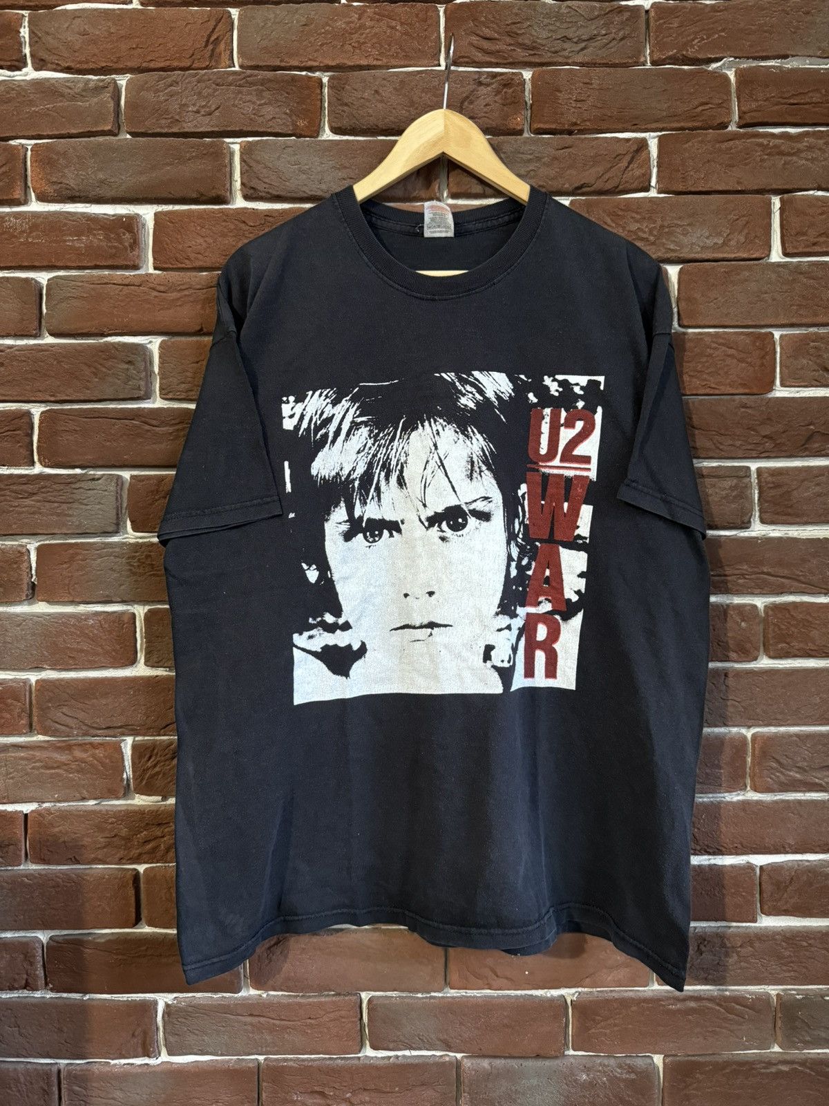 Band Tees VINTAGE Rare 00s U2 WAR new wave Tour Photo Band Tee Size US XL / EU 56 / 4 - 1 Thumbnail