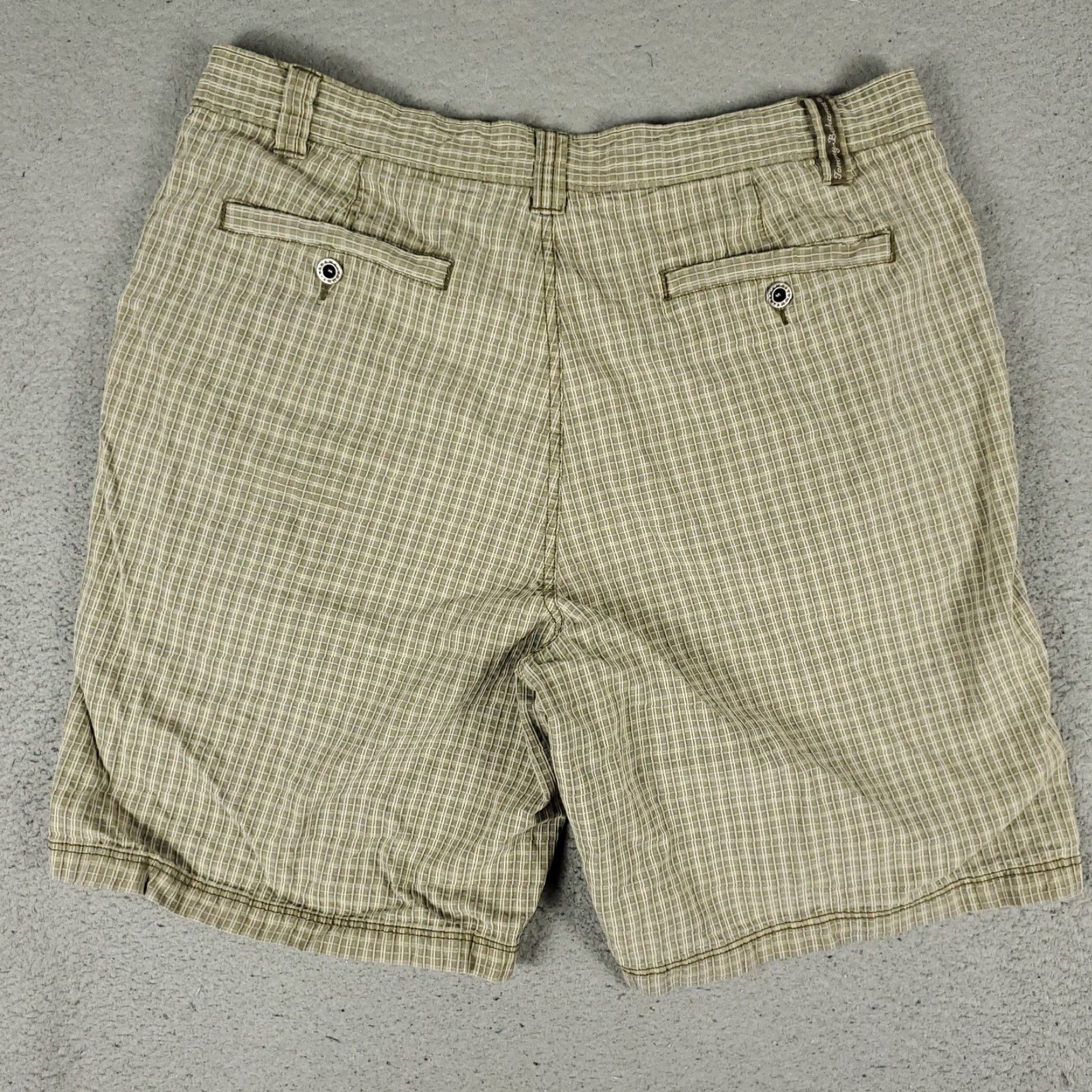 Tommy Bahama VINTAGE Tommy Bahama Shorts Men Size 34 Beige Plaid Silk Blend Flat Front Casual Chino Size US 34 / EU 50 - 7 Thumbnail