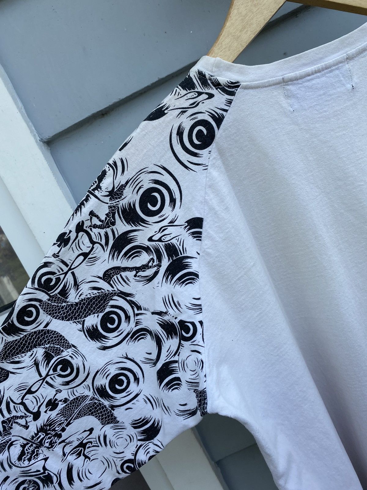 If Six Was Nine SanDan Nami no Yusha Raglan Tees Size US XL / EU 56 / 4 - 10 Thumbnail