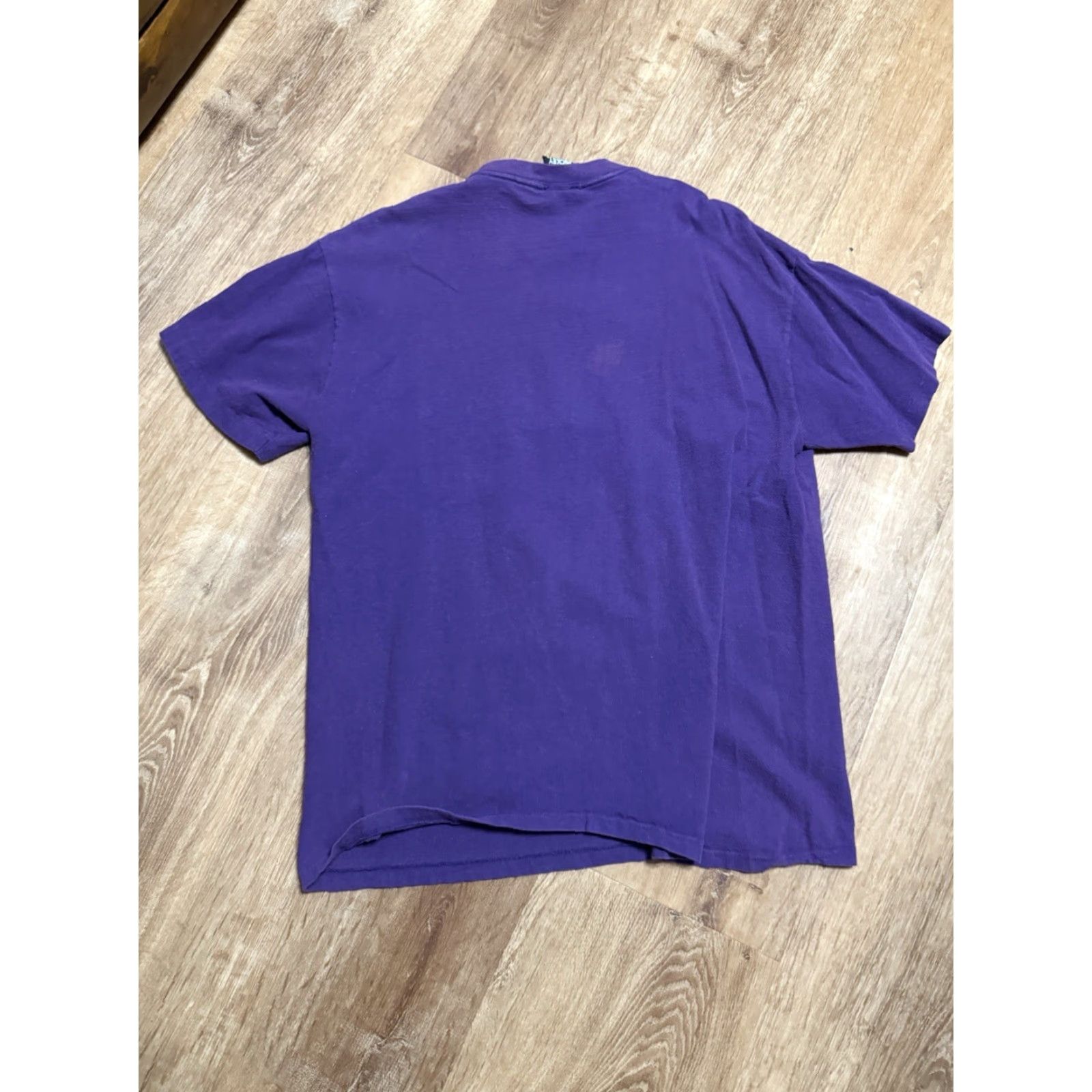 Mickey Unlimited VINTAGE Mickey Unlimited Donald Duck Single Stitch Tshirt Purple Mens Large 90s Cartoon USA Mens Size US L / EU 52-54 / 3 - 2 Thumbnail