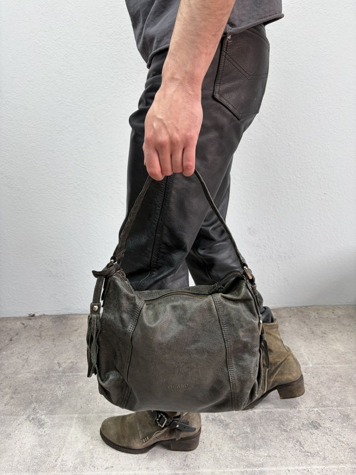 Hedi Slimane Distressed Leather Shoulder Bag Olive Vintage Slouchy Hobo Size ONE SIZE - 3 Thumbnail