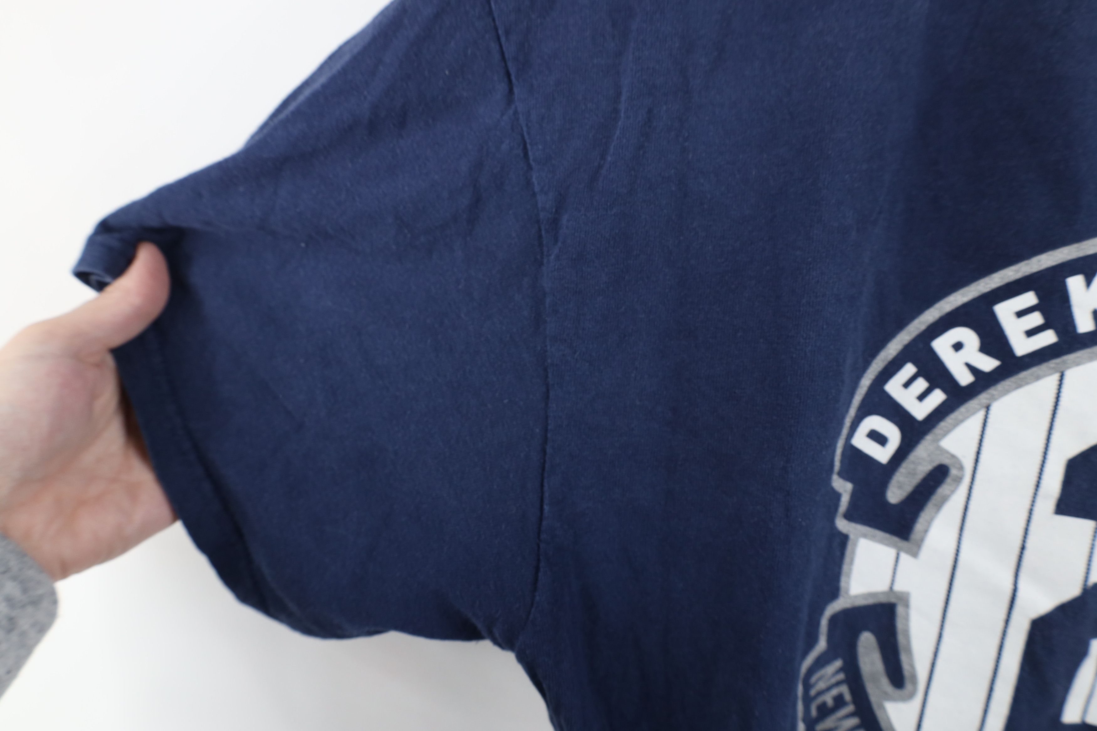 Majestic × Vintage Vintage Majestic Jeter New York Yankees Baseball T-Shirt Size US XL / EU 56 / 4 - 8 Thumbnail