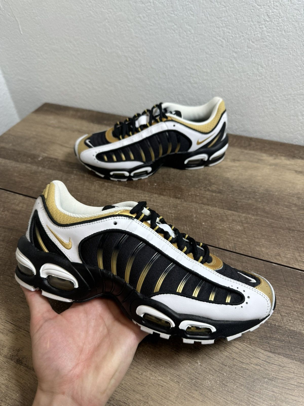 Nike SAMPLE Nike Air Max Tailwind 4 Metallic Gold Size 9 US NEW Size US 9 / EU 42 - 1 Thumbnail