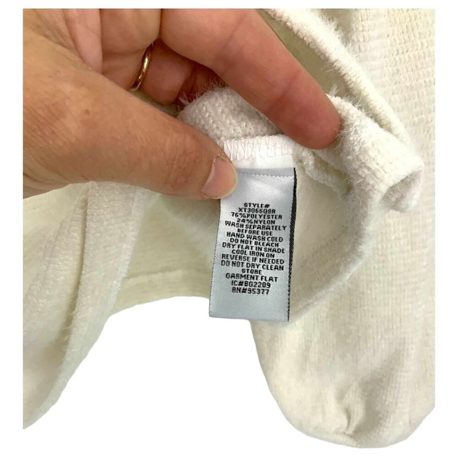 Sanctuary Sanctuary Keep Warm Mock Neck Sweater Cream XL NWT $59 MSRP Size XL / US 12-14 / IT 48-50 - 6 Thumbnail