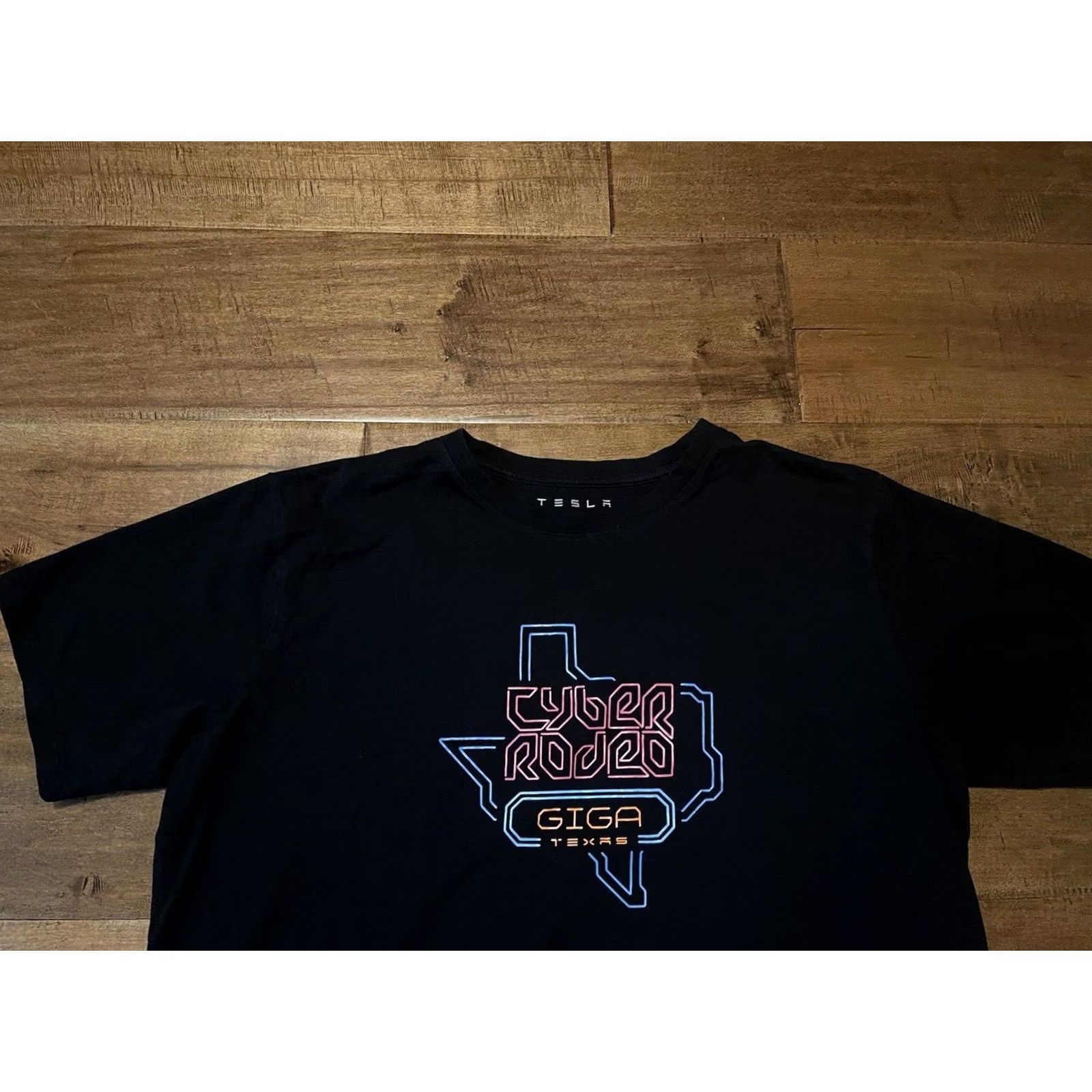 Vintage VINTAGE Tesla Cyber Rodeo Texas Official Merchandise Black T-Shirt Unisex 2XL XXL Size US XXL / EU 58 / 5 - 2 Thumbnail