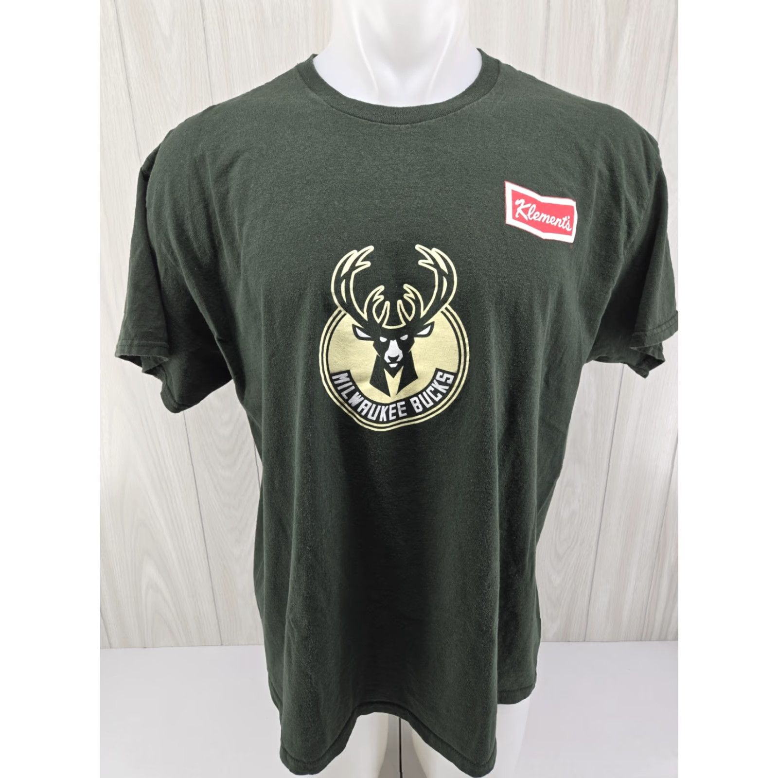 Gildan Klement's Milwaukee Bucks T Shirt XL Green Mens Short Sleeve T-Shirt Size US XL / EU 56 / 4 - 2 Thumbnail