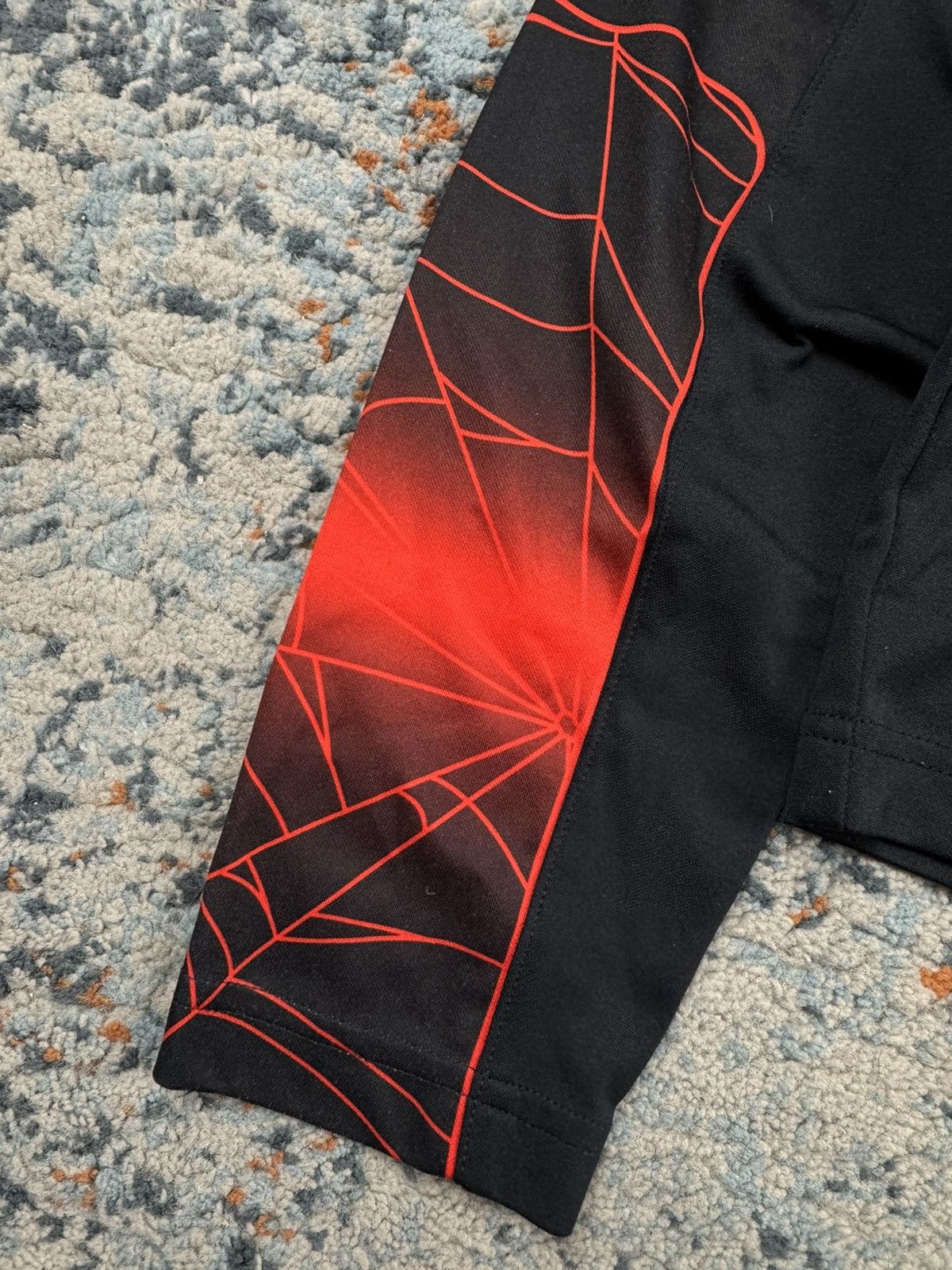 Spyder Vintage y2k Spyder crazy spiders web print thermal top Size US M / EU 48-50 / 2 - 9 Thumbnail