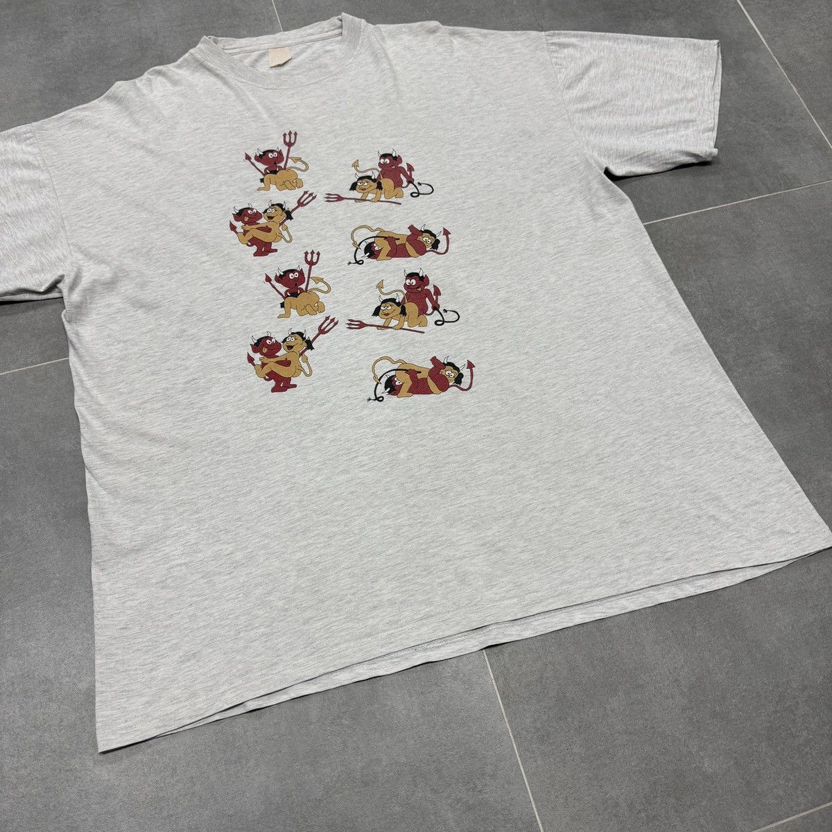 Other Vintage Cartoon Devil Graphic Funny Comic Print T-Shirt Gray Size US XXL / EU 58 / 5 - 3 Thumbnail