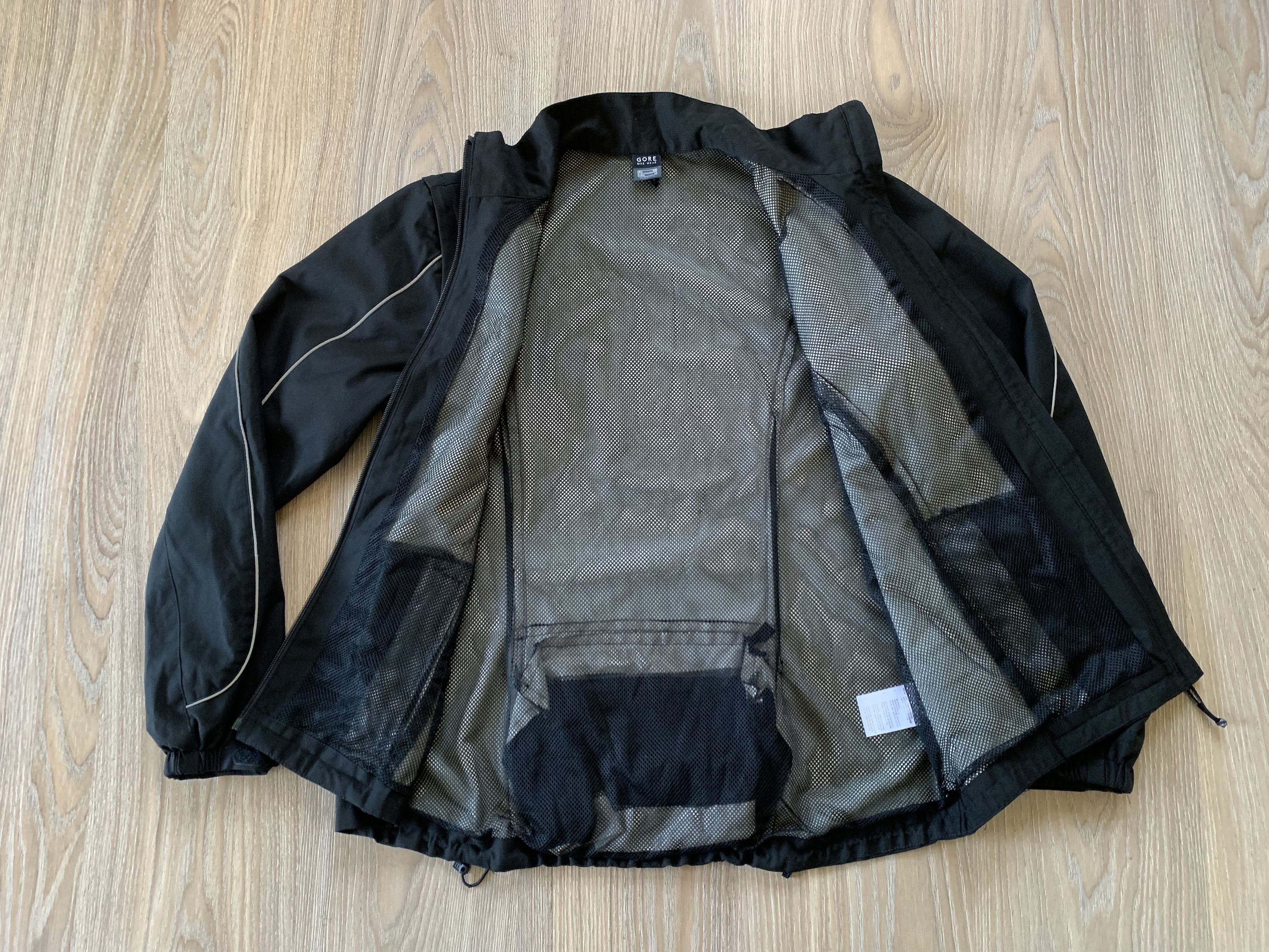 GOREWEAR Women's Gore Bike Wear Light Waterproof Cycle Jacket Size L / US 10 / IT 46 - 4 Thumbnail