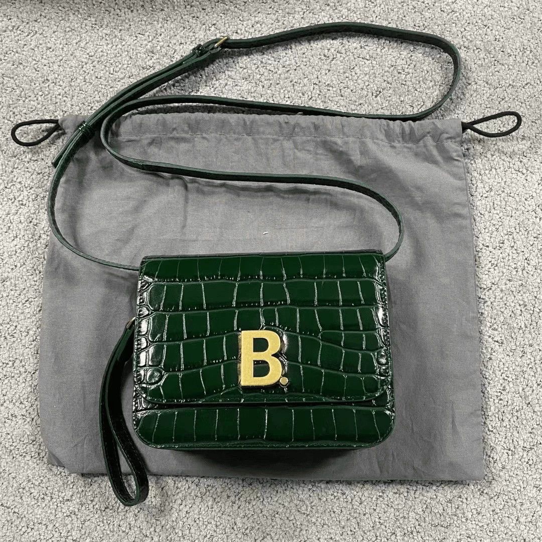 Balenciaga Balenciaga Retro Graphic Green Shoulder Bag Women Size ONE SIZE - 1 Thumbnail