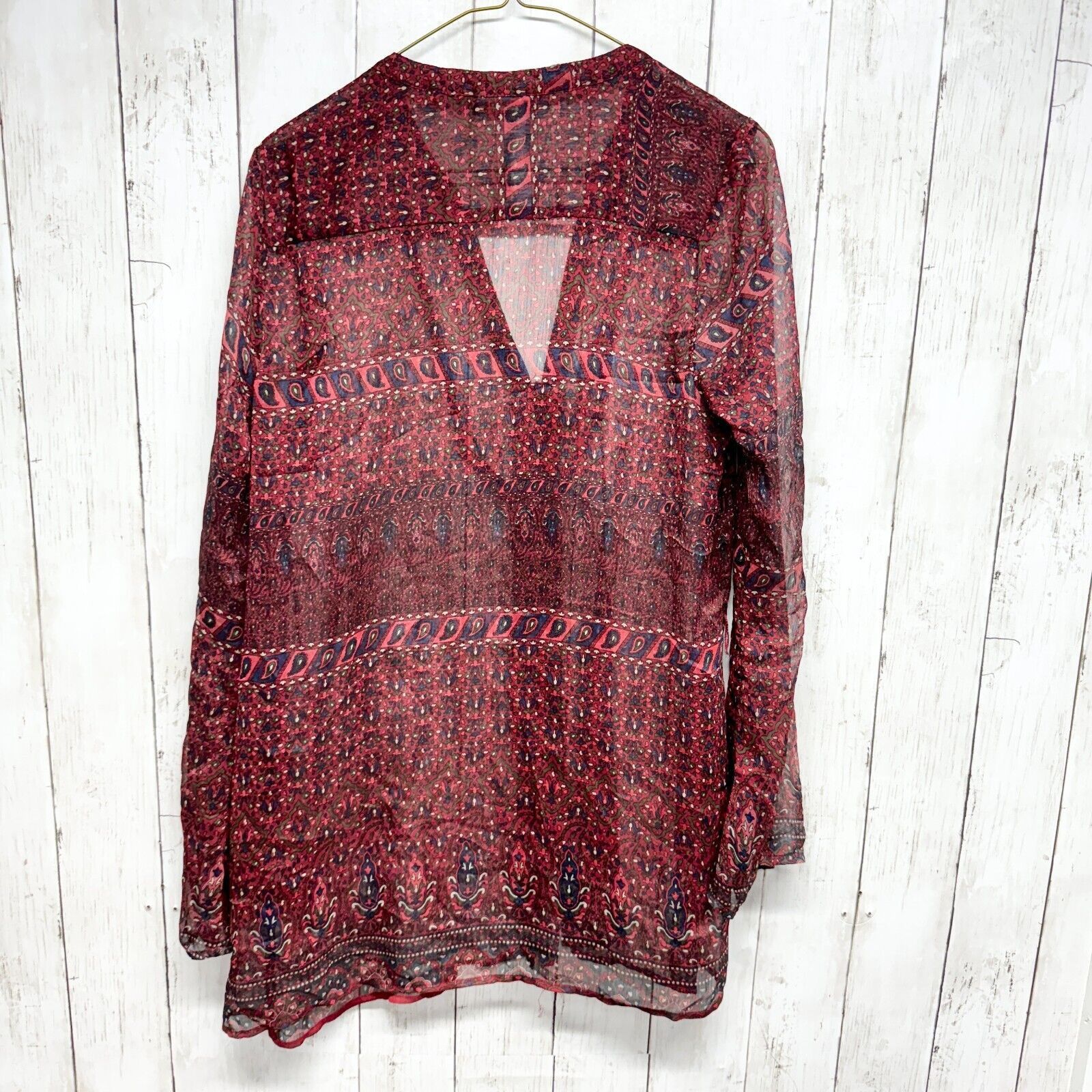Converse Converse Top Medium Red Geometric Long Sleeve Button Close Size M / US 6-8 / IT 42-44 - 3 Thumbnail