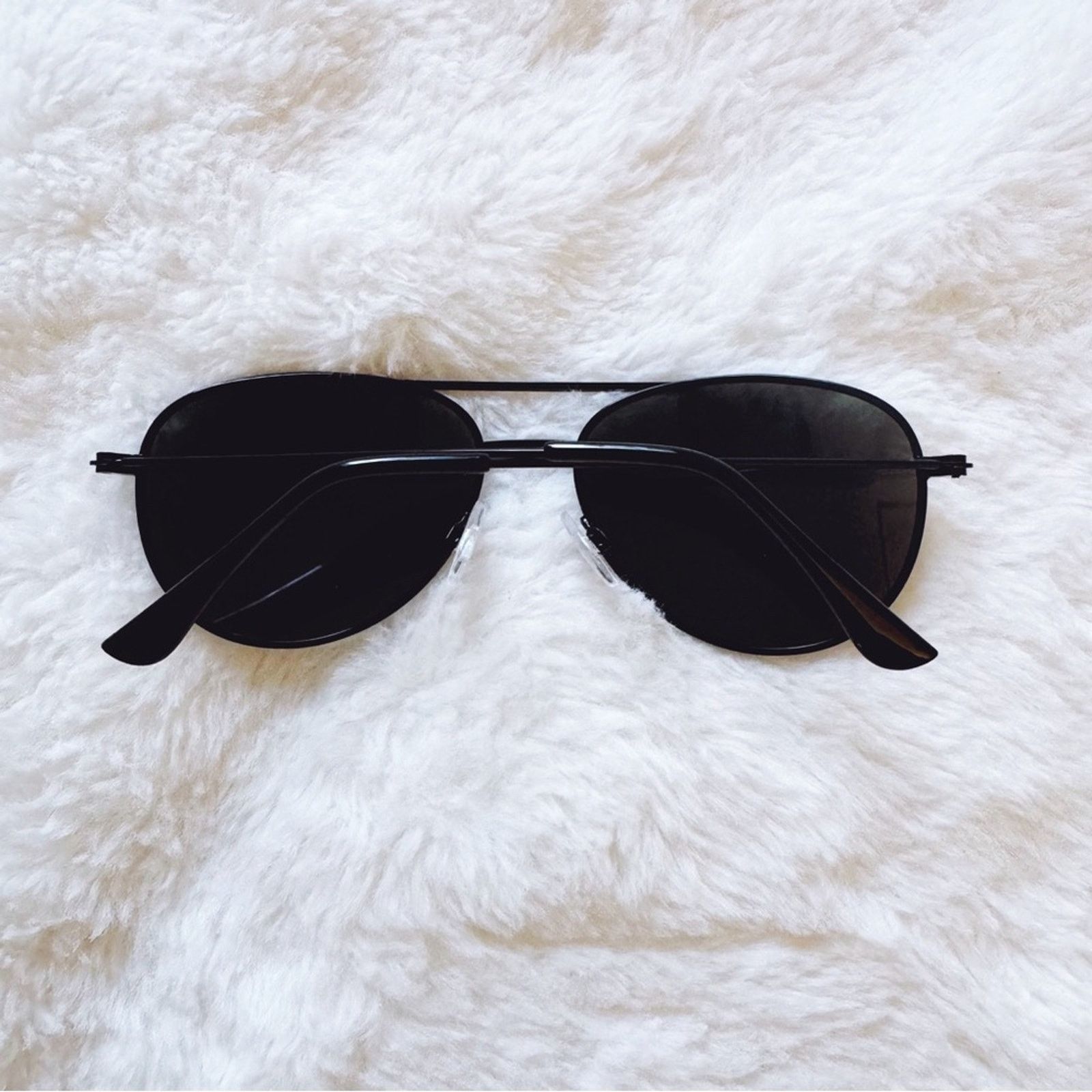 Other Tommy Black Minimalist Aviator Sunglasses Size ONE SIZE - 9 Thumbnail