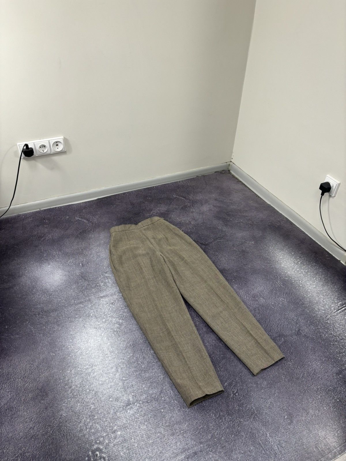 Kenzo Vintage Kenzo Women’s Luxury Tapered Wool Pants Trousers Size 26" / US 2 / IT 38 - 3 Thumbnail