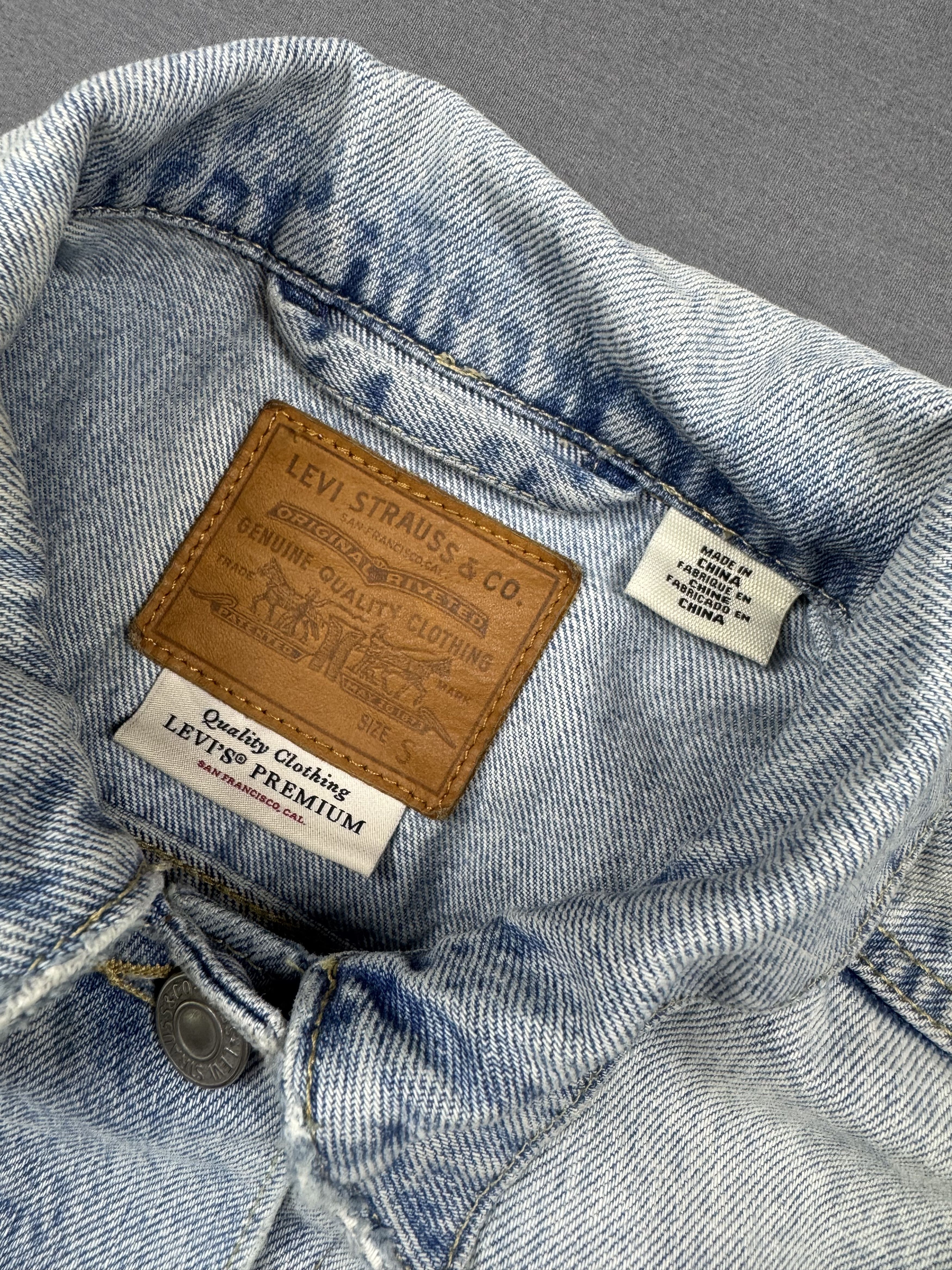 Levi's Levi's Premium Denim Trucker Jacket Distressed Light Wash Size S / US 4 / IT 40 - 4 Thumbnail