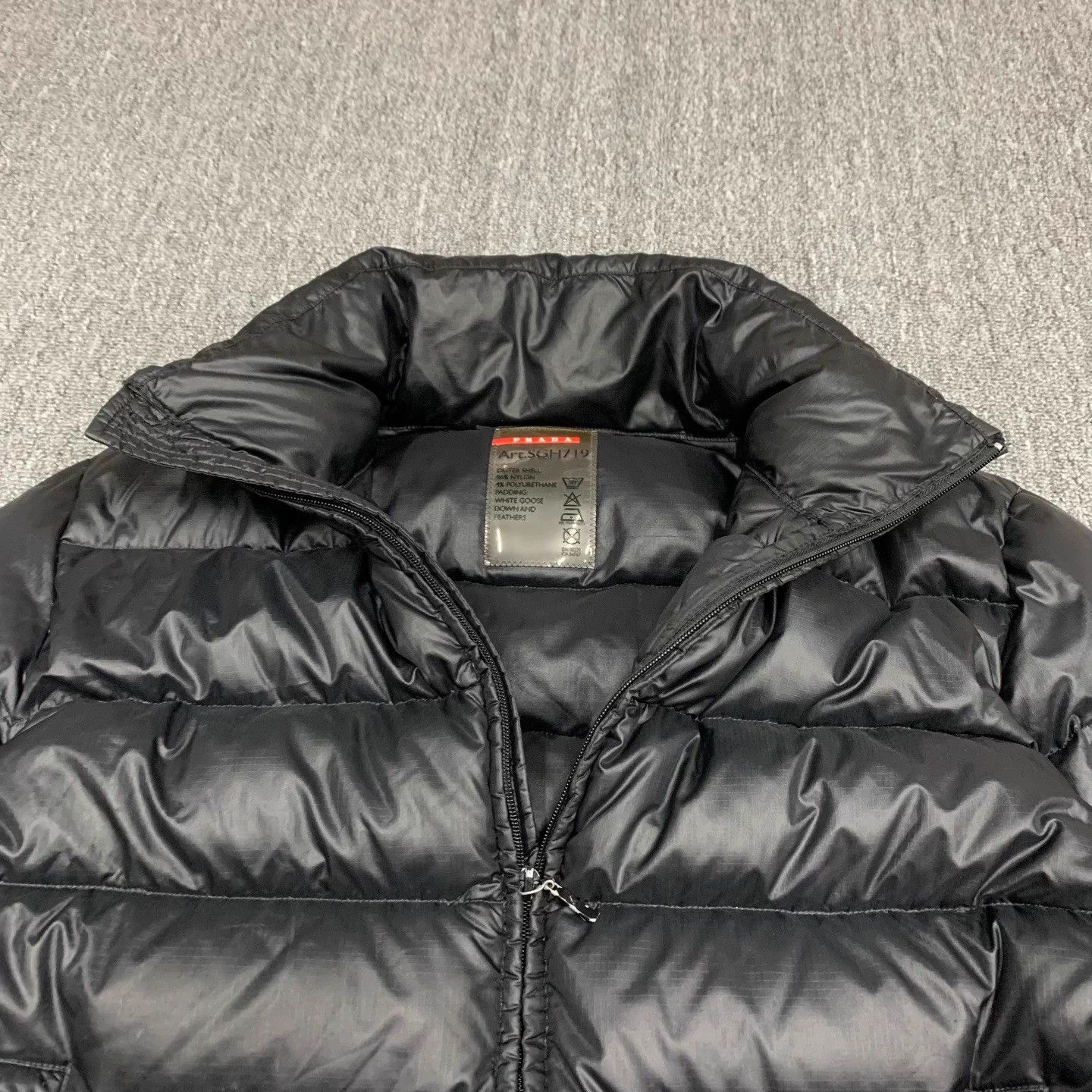 Prada PRADA Black Triangle Logo Puffer Jacket EU52 Size US L / EU 52-54 / 3 - 9 Thumbnail