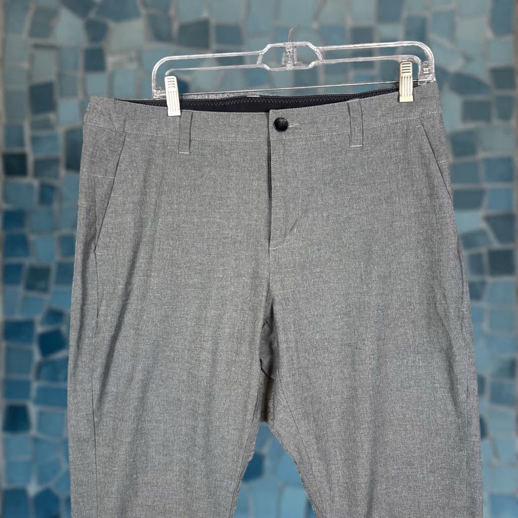 Vuori Vuori Men Pants 34x32 Chino Stretch Tech Performance Tapered 100% Polyester Gray V431 Size US 34 / EU 50 - 1 Thumbnail