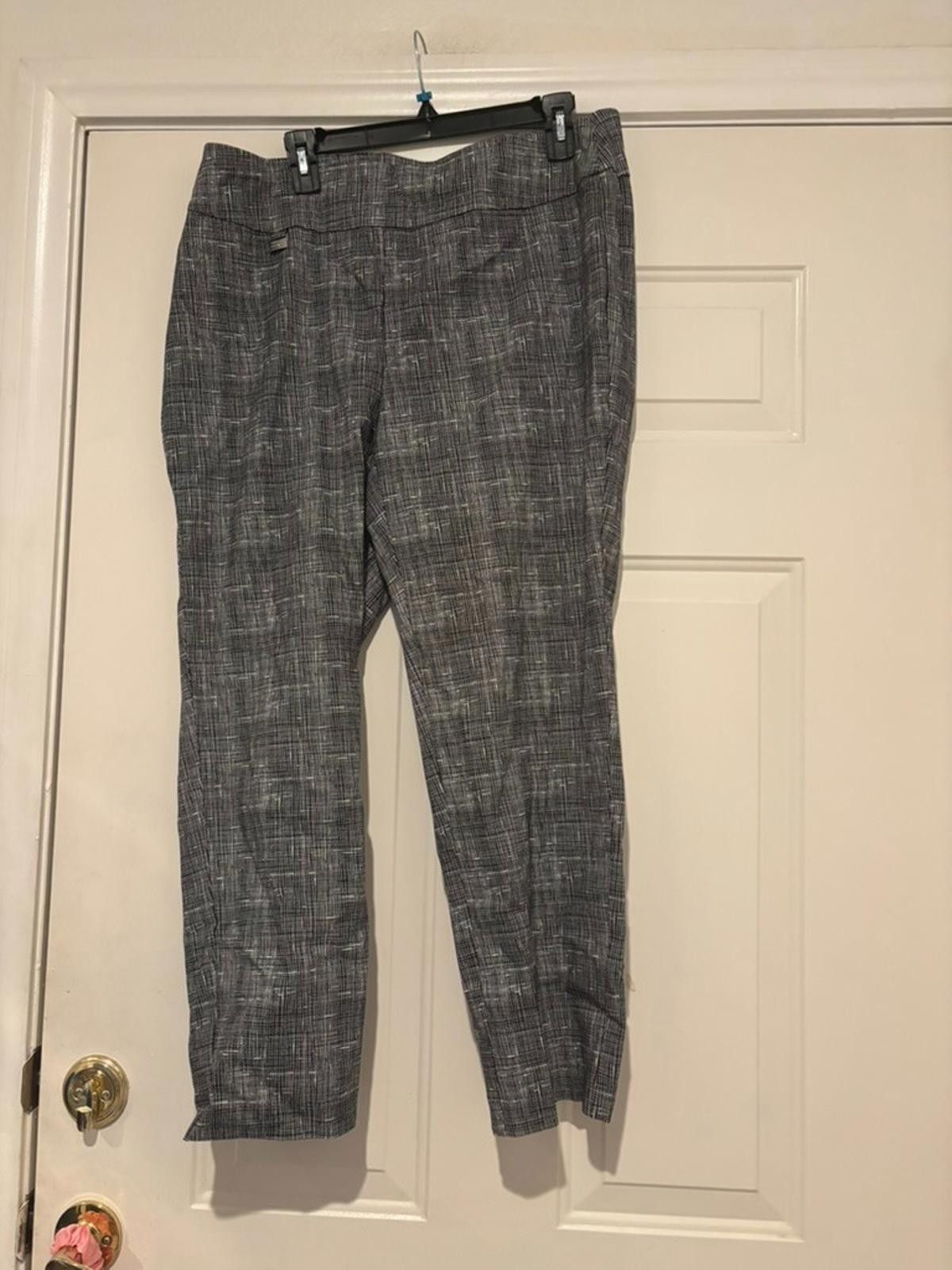 Broken Promises Co. Womens sz 1X Premise black and white pants #573 Size 40" / US 18 - 1 Thumbnail