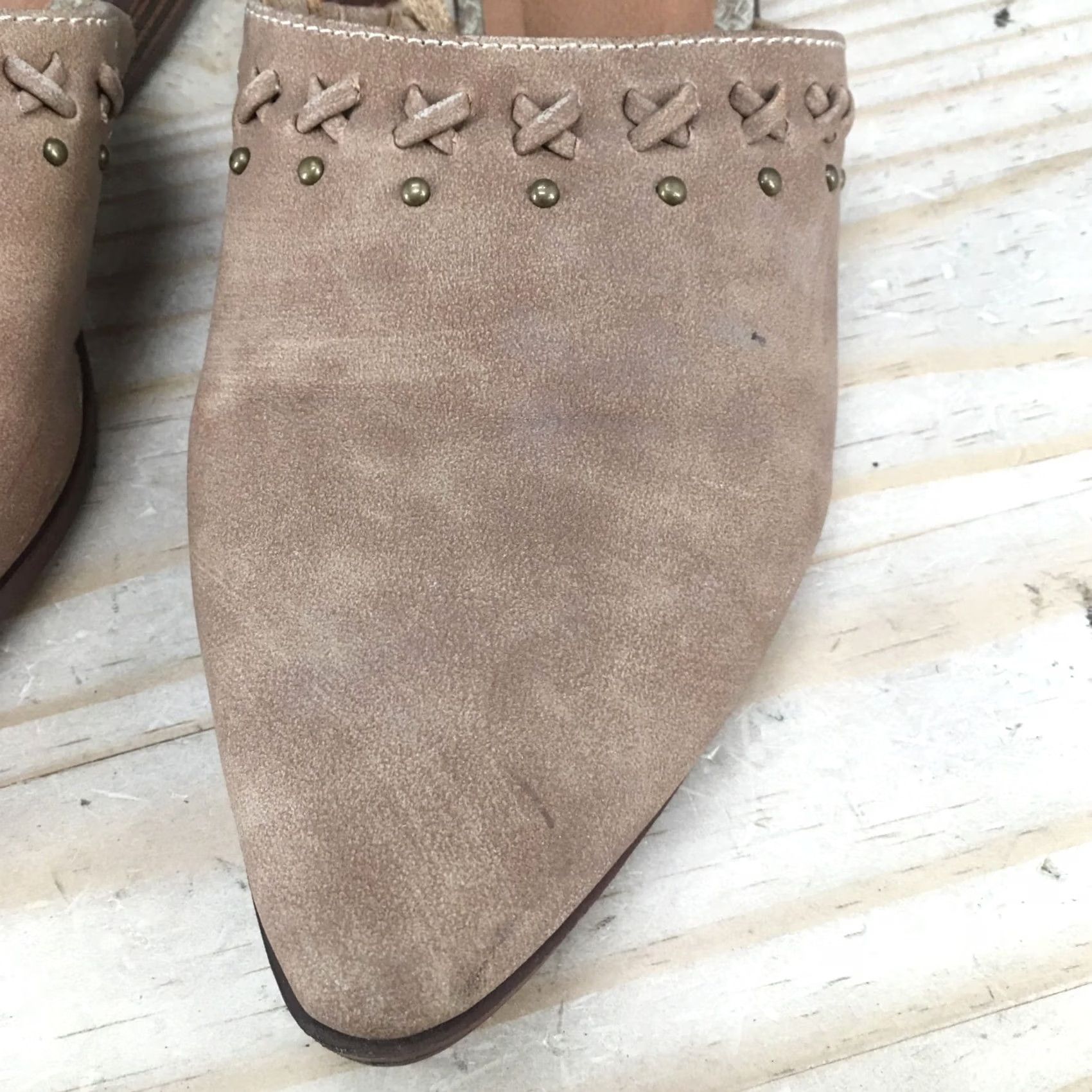 Vintage Maurices Sandals Womens 7 M Studded Mule Flats Beige Faux Leather Slip On Sandals Size US 7 / IT 37 - 4 Thumbnail