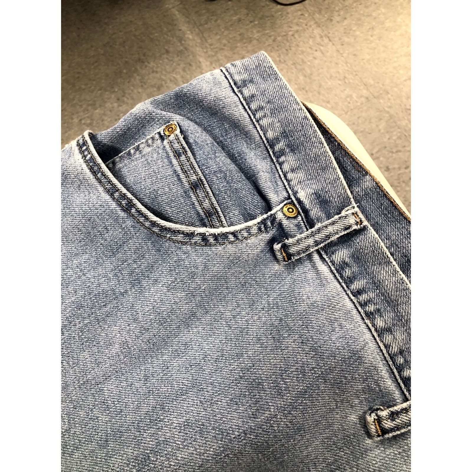 Wrangler Wrangler Jeans Mens 52x29 Regular Straight Cotton Classic Blue Denim Rugged Wear 90s Western Cowboy USA Streetwear 5-Pocket Mens Regular Jeans Size US 36 / EU 52 - 6 Thumbnail