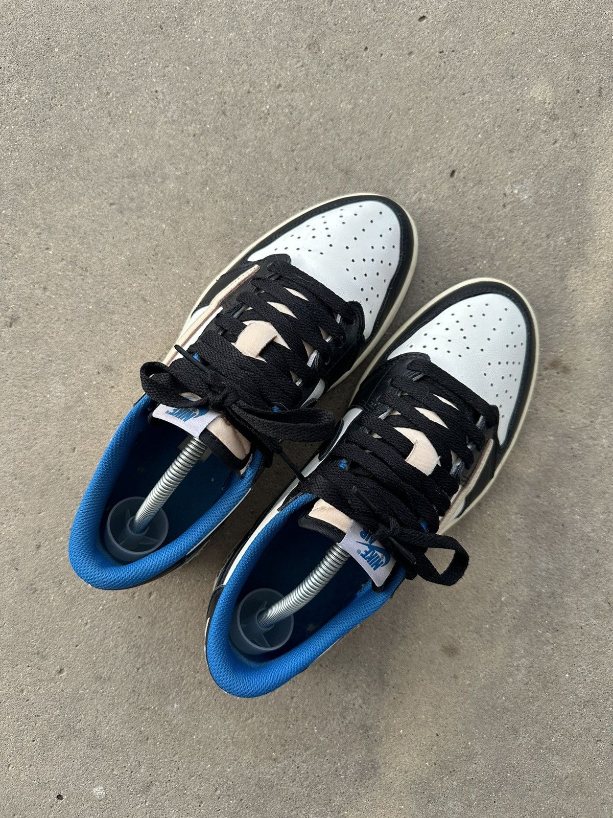 Jordan Brand Air Jordan 1 Retro Low Travis Scott Fragment Design size 9 Size US 9 / EU 42 - 3 Thumbnail