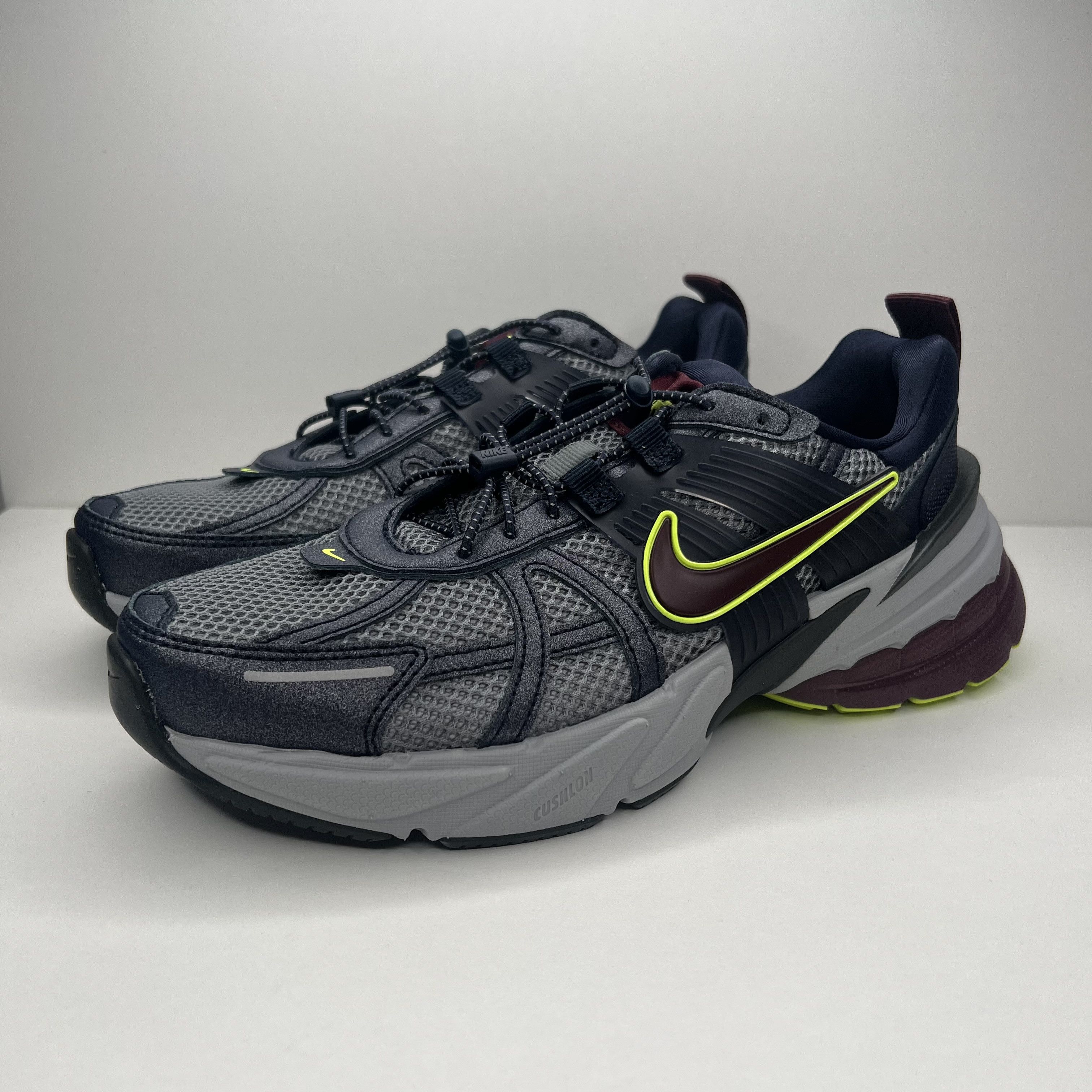 Nike Nike V2K Run Luminous Sneakers EU 39 Size US 8 / IT 38 - 10 Thumbnail