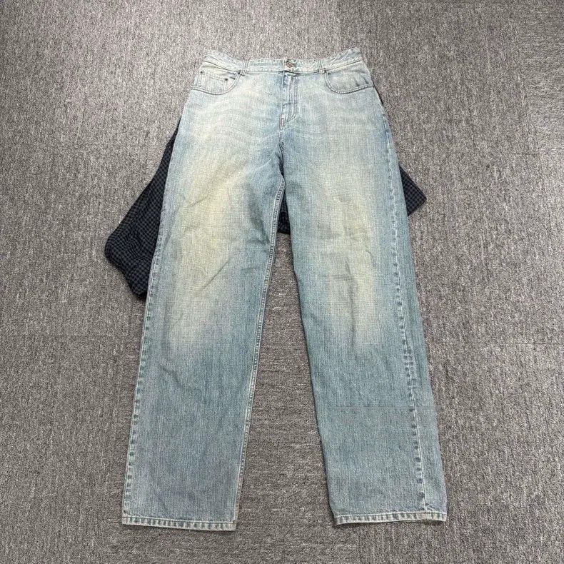 Balenciaga Balenciaga size M Shirt Decorated Patchwork Denim Pants Size US 27 - 1 Thumbnail