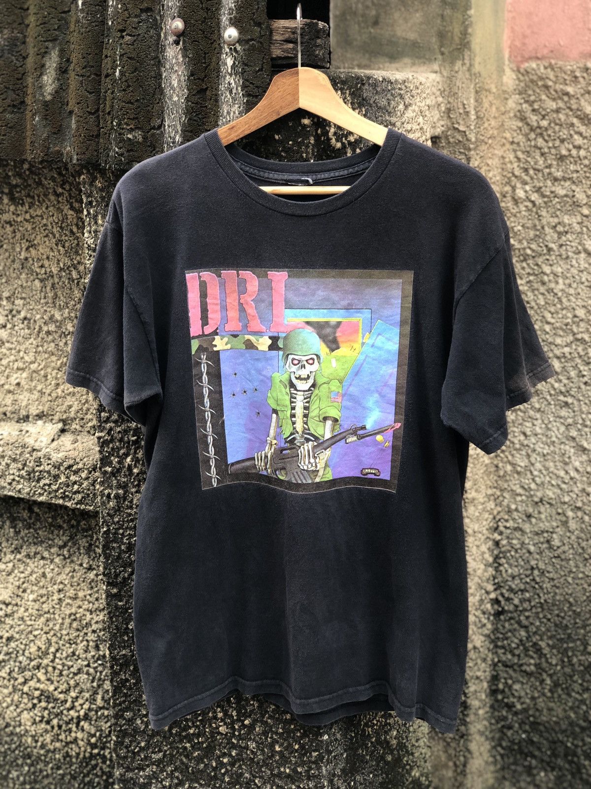 Band Tees Vintage D.R.I "First Album" Faded Tshirt Size US M / EU 48-50 / 2 - 1 Thumbnail