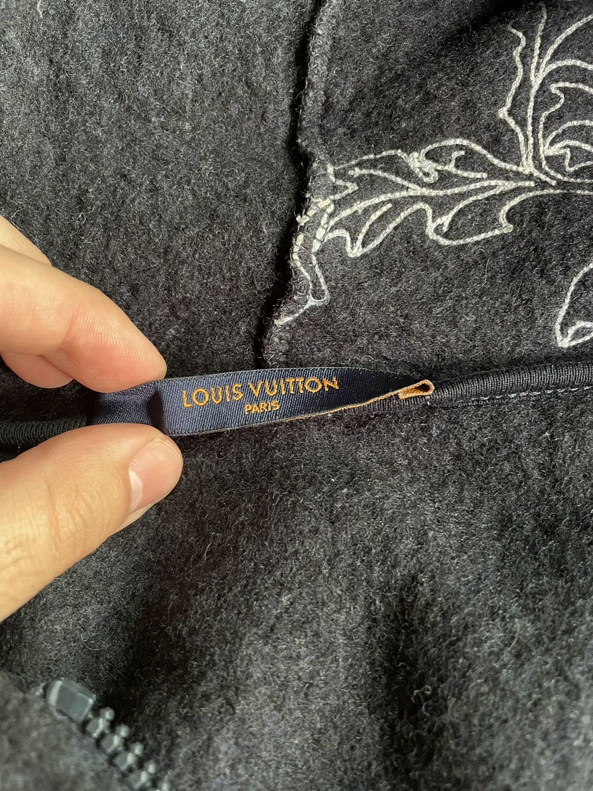 Louis Vuitton Louis Vuitton Flower Logo Embroidered Wool Hoodie Size US M / EU 48-50 / 2 - 7 Thumbnail