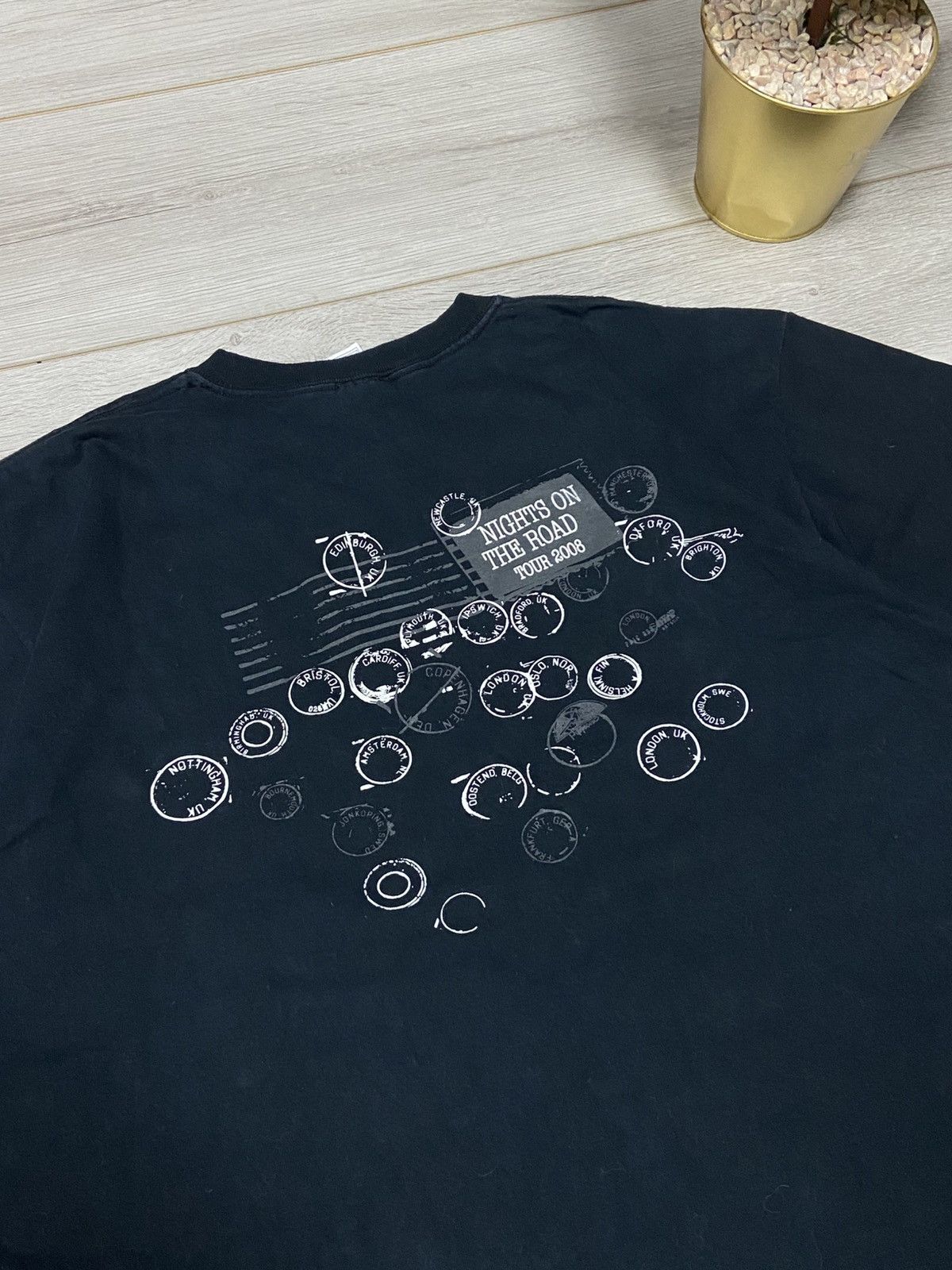 Band Tees Moody Blues 2008 night of the road tour rare print tee Size US XL / EU 56 / 4 - 8 Thumbnail