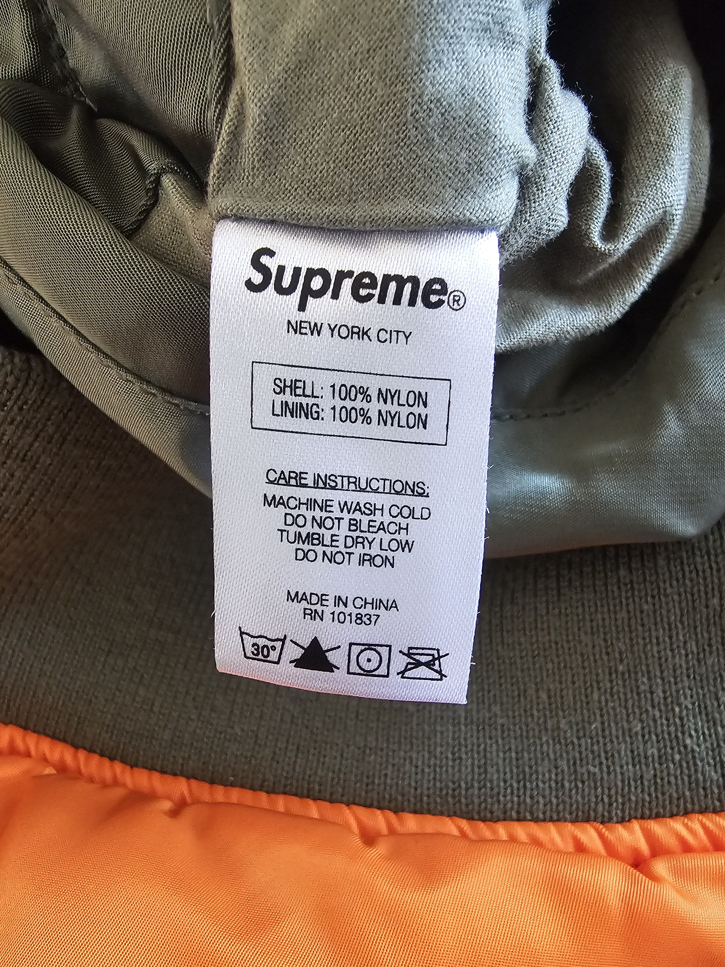 Supreme × Undercover Supreme x Undercover "Fuck You Generation" Reversible Bomber Size US L / EU 52-54 / 3 - 18 Thumbnail