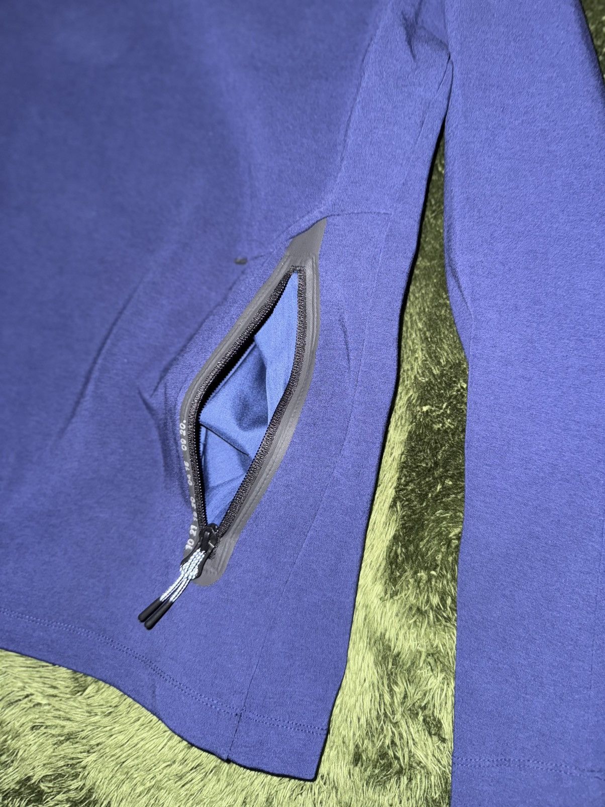 Nike [M] Nike Tottenham Hotspur Tech Pack Long Sleeve Top Navy Size US M / EU 48-50 / 2 - 10 Thumbnail