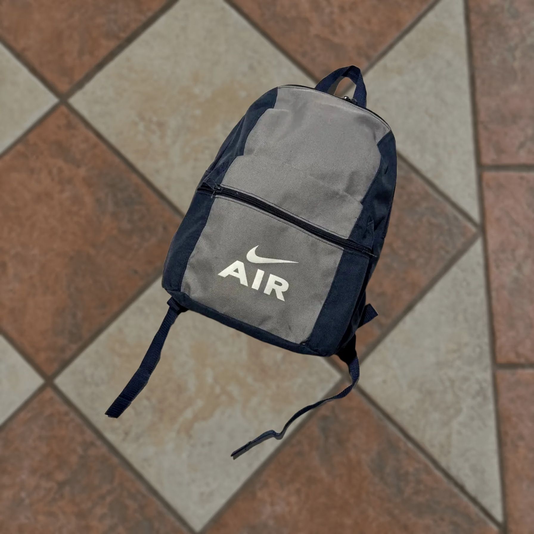 nike air backpack with air bubbles Max Adult Backpack(17 Liter) and the trolley sleeve slides over your luggage handle for smooth travel Nike  Streetwear  Vintage
