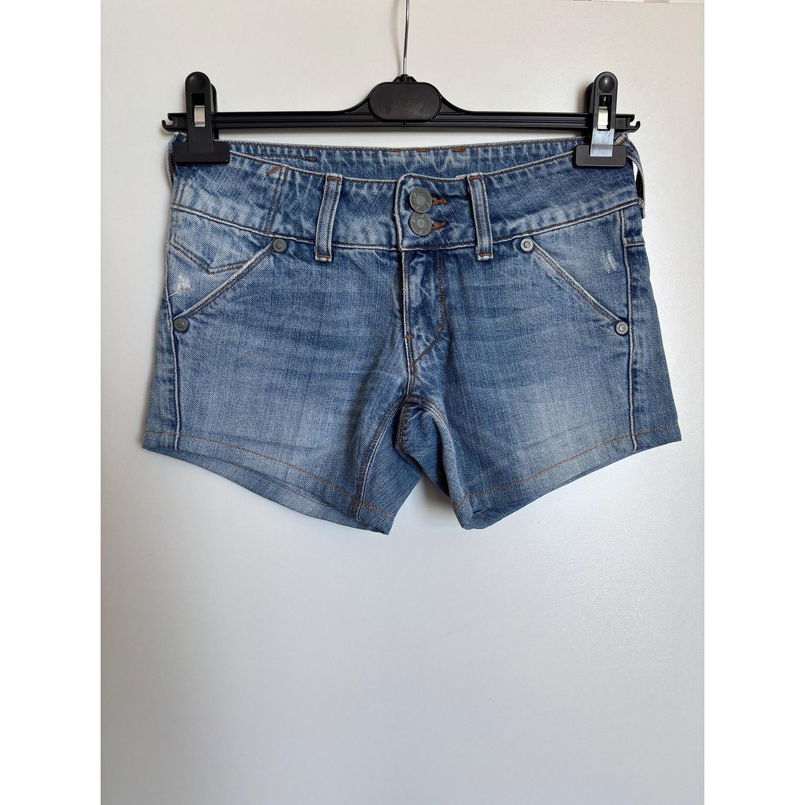 Levi's Levi's Engineered Jeans W27 Y2K Twisted Stretch Denim Shorts Size US 27 - 1 Thumbnail