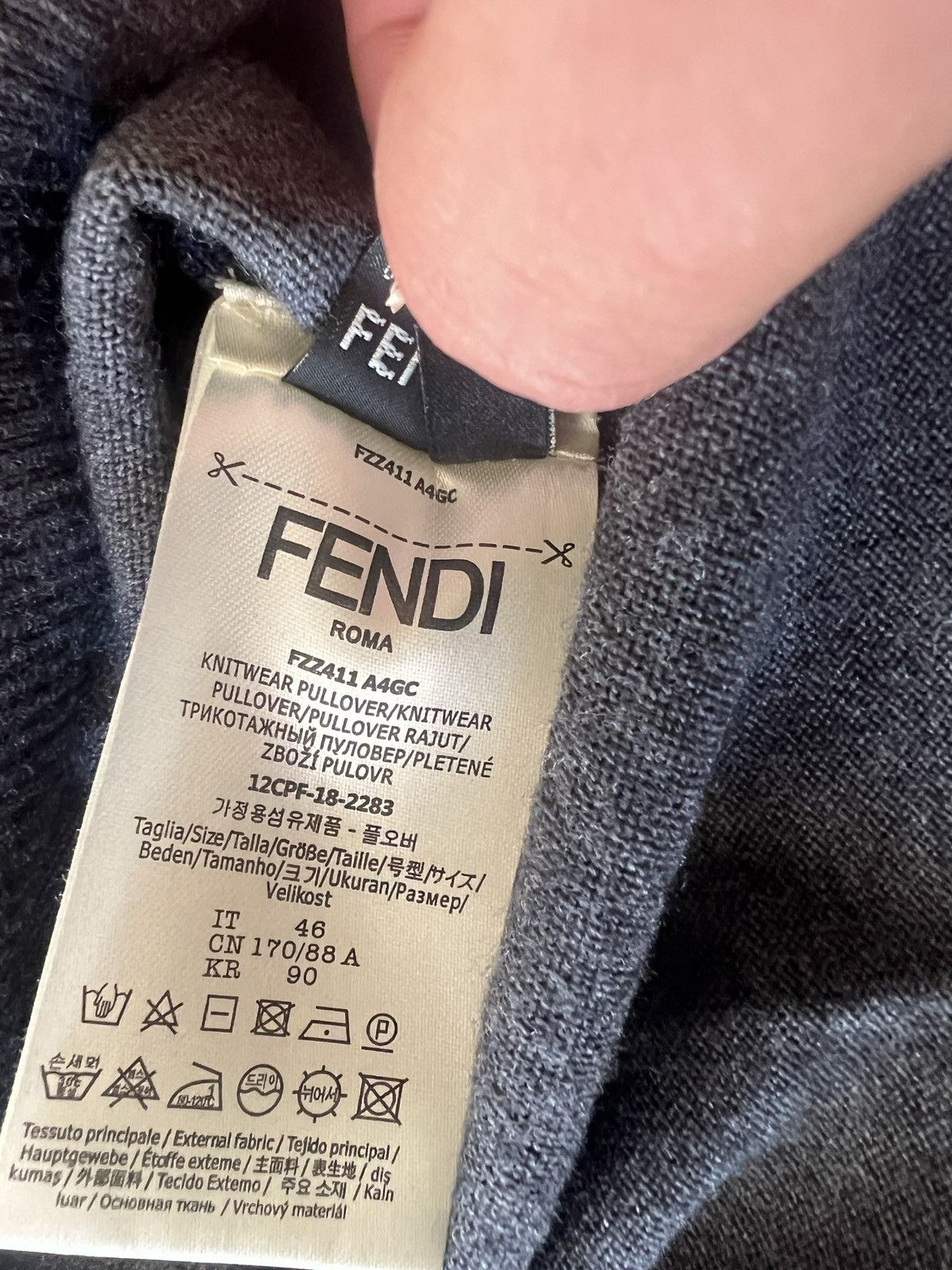 Fendi Fendi longlseeve Size US S / EU 44-46 / 1 - 7 Thumbnail