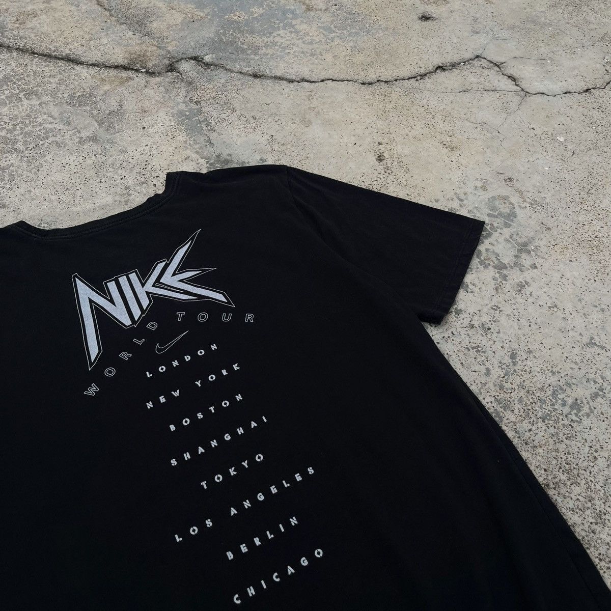 Nike Nike World Tour Nice Print Out Limited Design Tee Rare Size US M / EU 48-50 / 2 - 4 Thumbnail