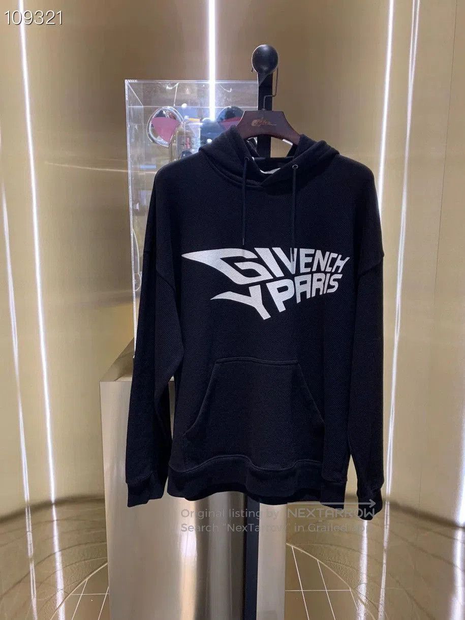 Givenchy Givenchy New Hoodie X070347. Size US L / EU 52-54 / 3 - 1 Thumbnail