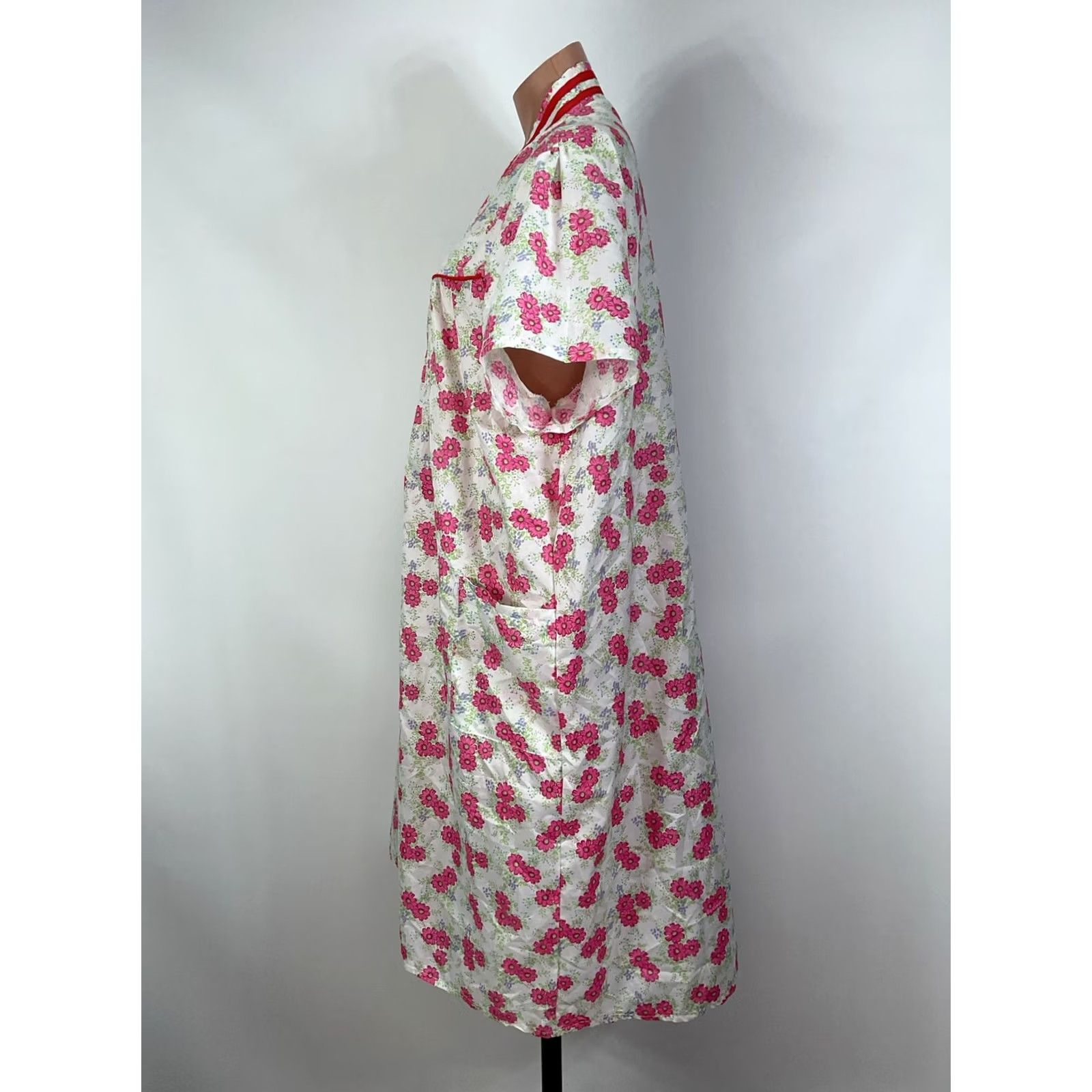 Vintage VINTAGE Floral Psychedelic Mumu House Coat Night Gown PLUS 1X Snap Front Size XL / US 12-14 / IT 48-50 - 6 Thumbnail
